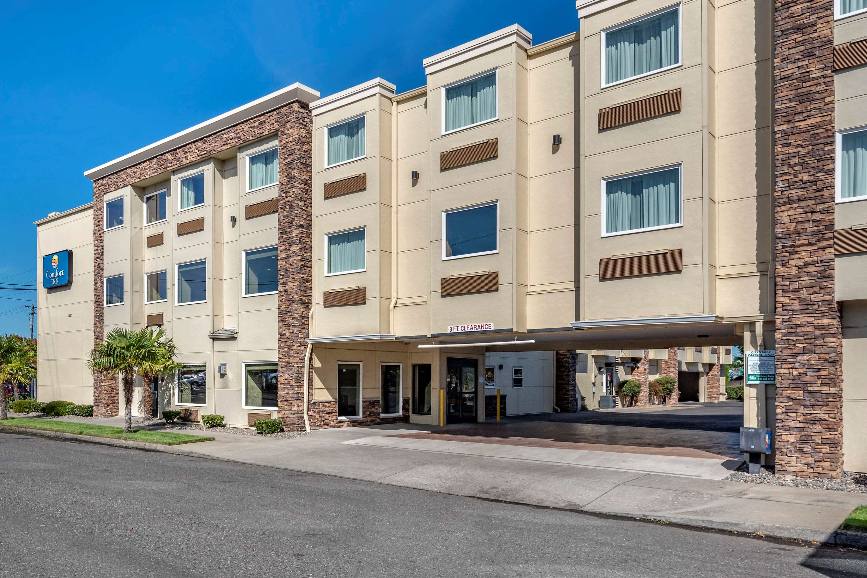 Hotel exterior | Comfort Inn Portland