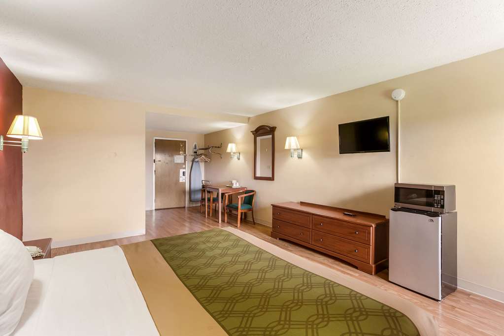 Guest room with king bed(s)