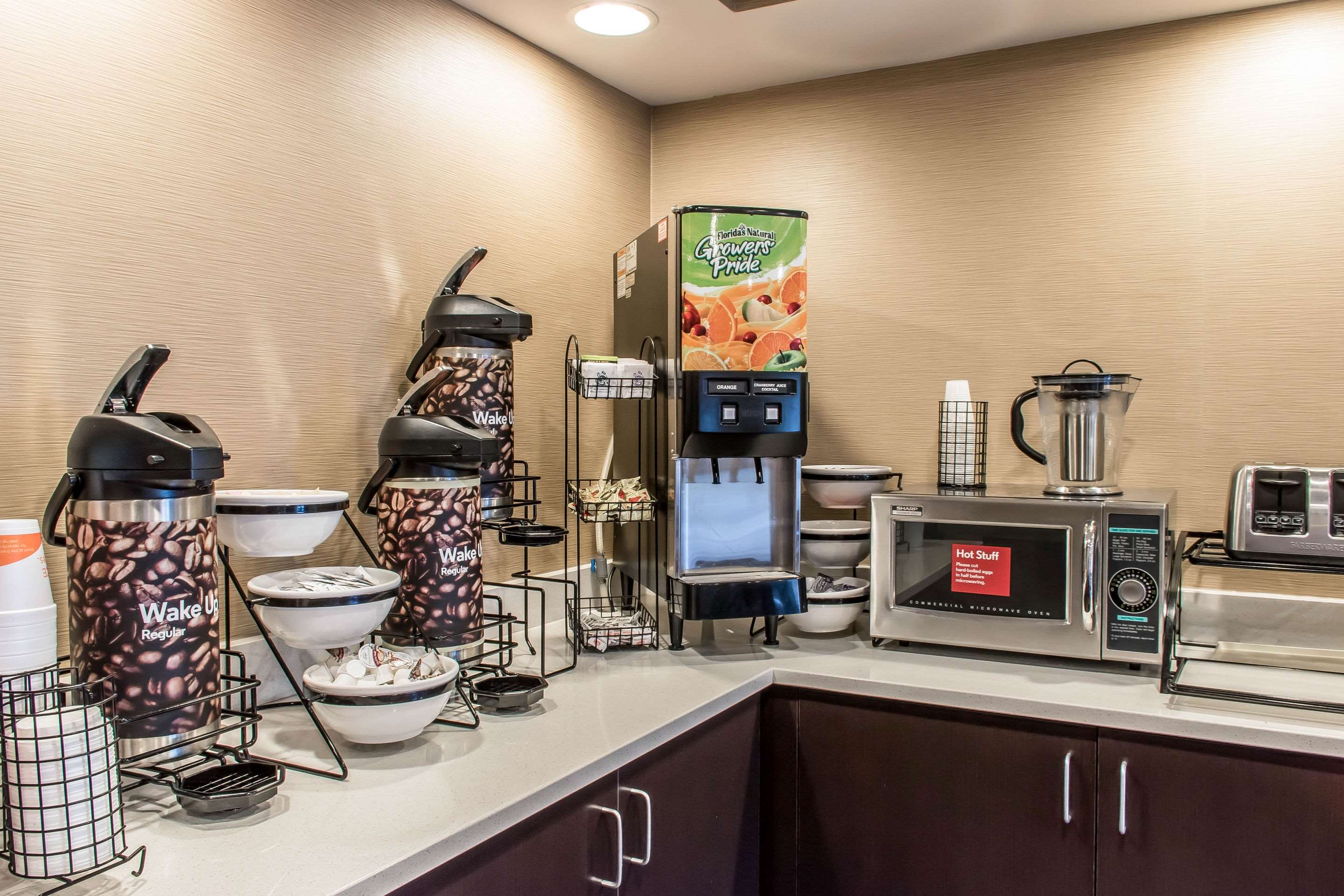 Free hot breakfast | Comfort Inn