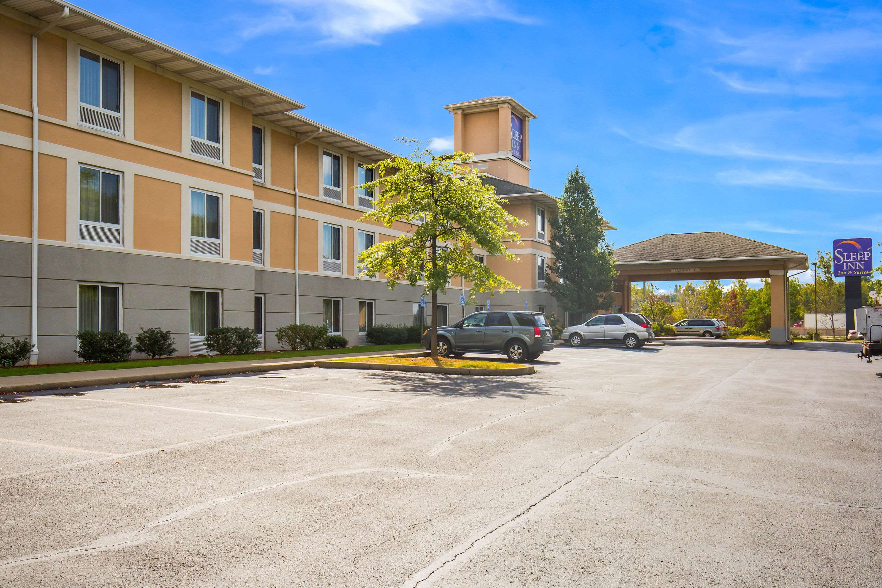 Hotel exterior | Sleep Inn & Suites Dunmore