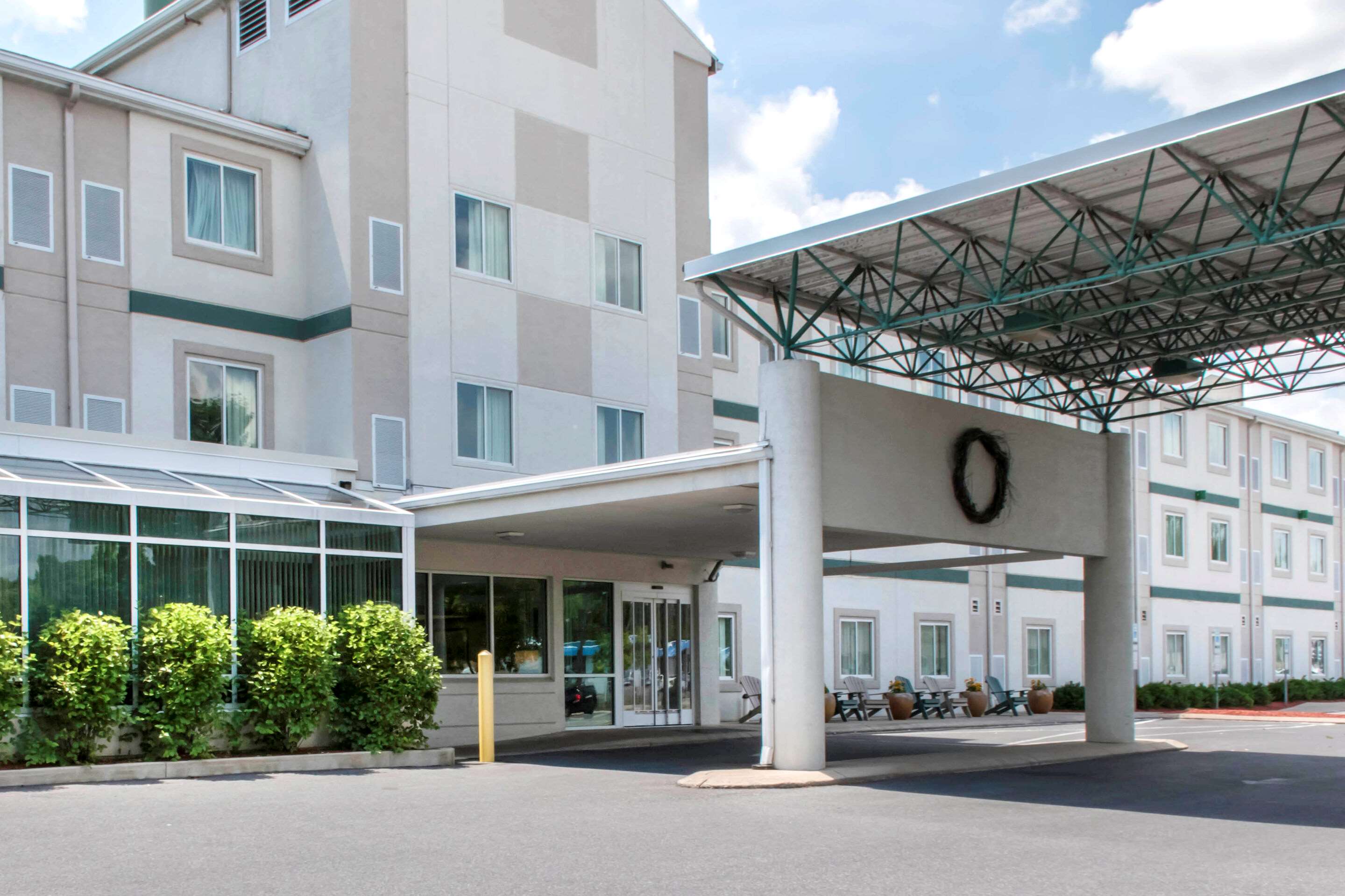 Hotel exterior | Quality Inn Near University Park