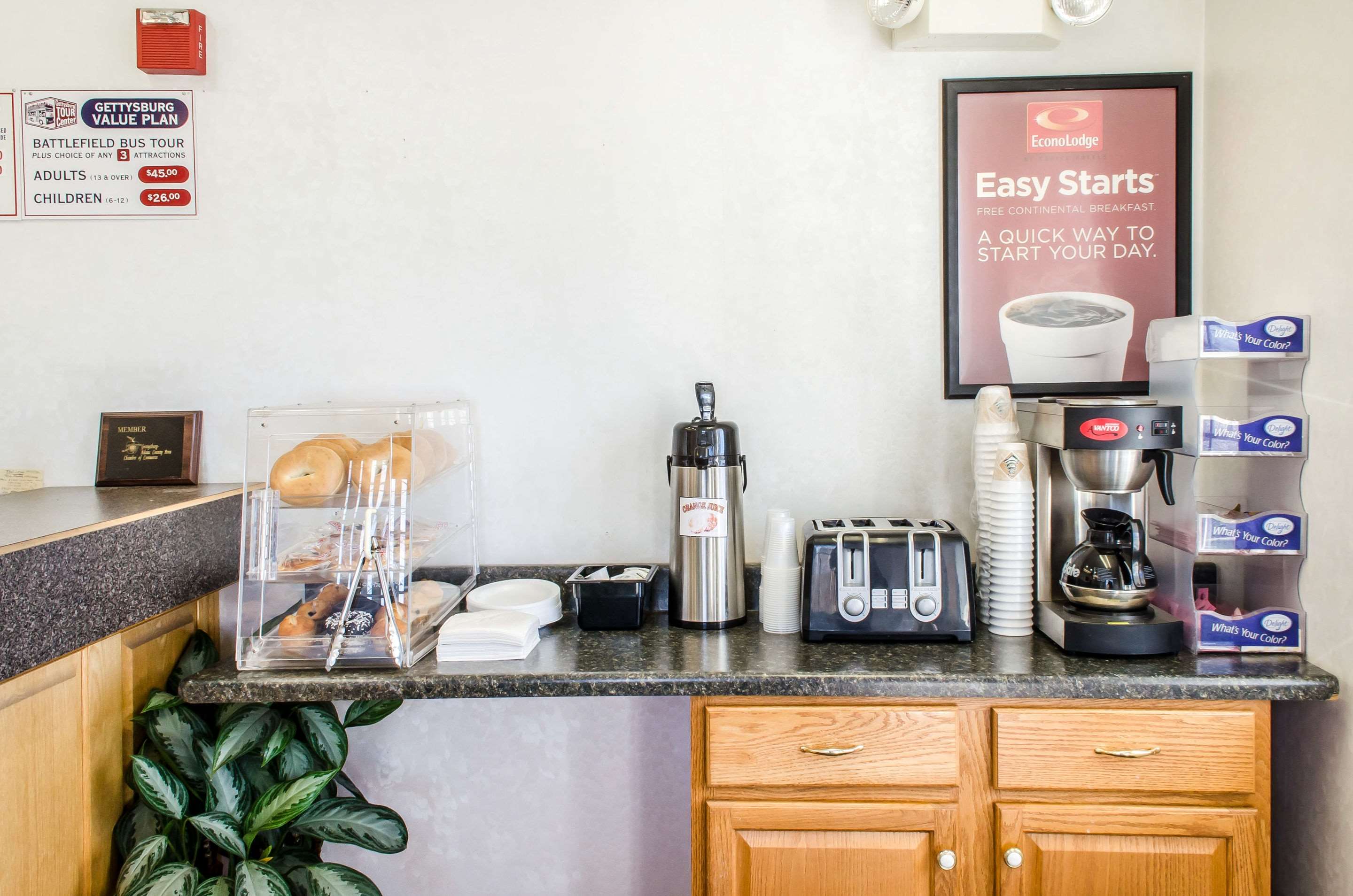 Assorted breakfast | Econo Lodge Gettysburg