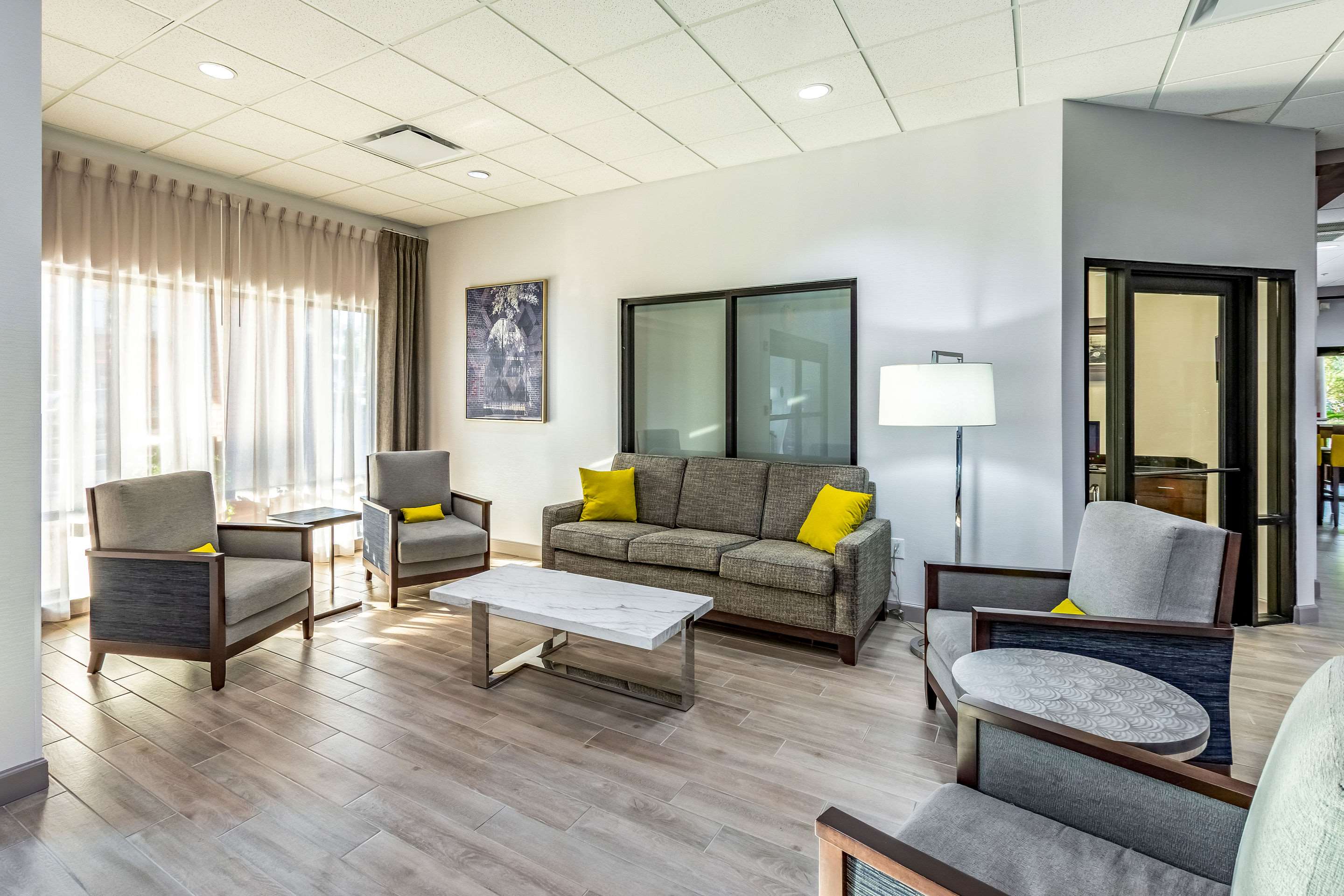 Lobby with sitting area