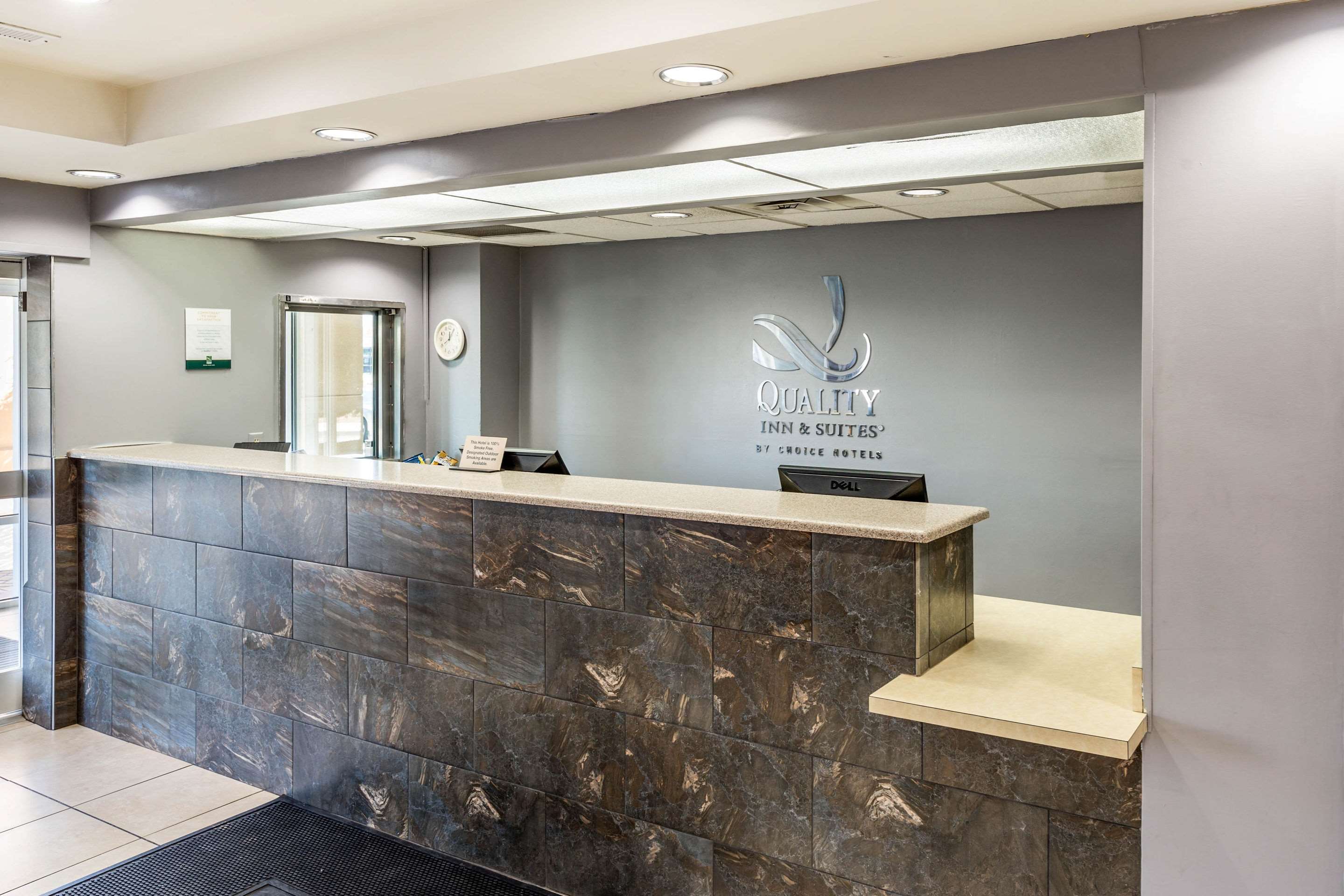 Lobby with sitting area