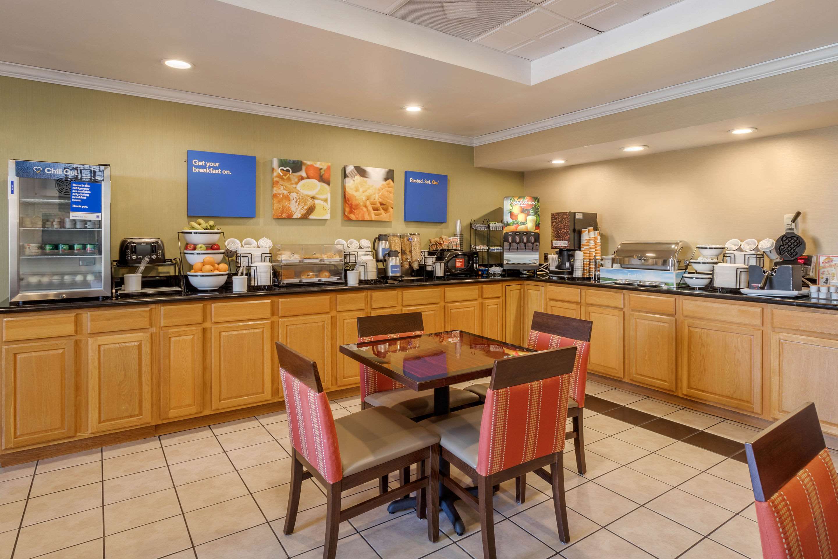 Breakfast area