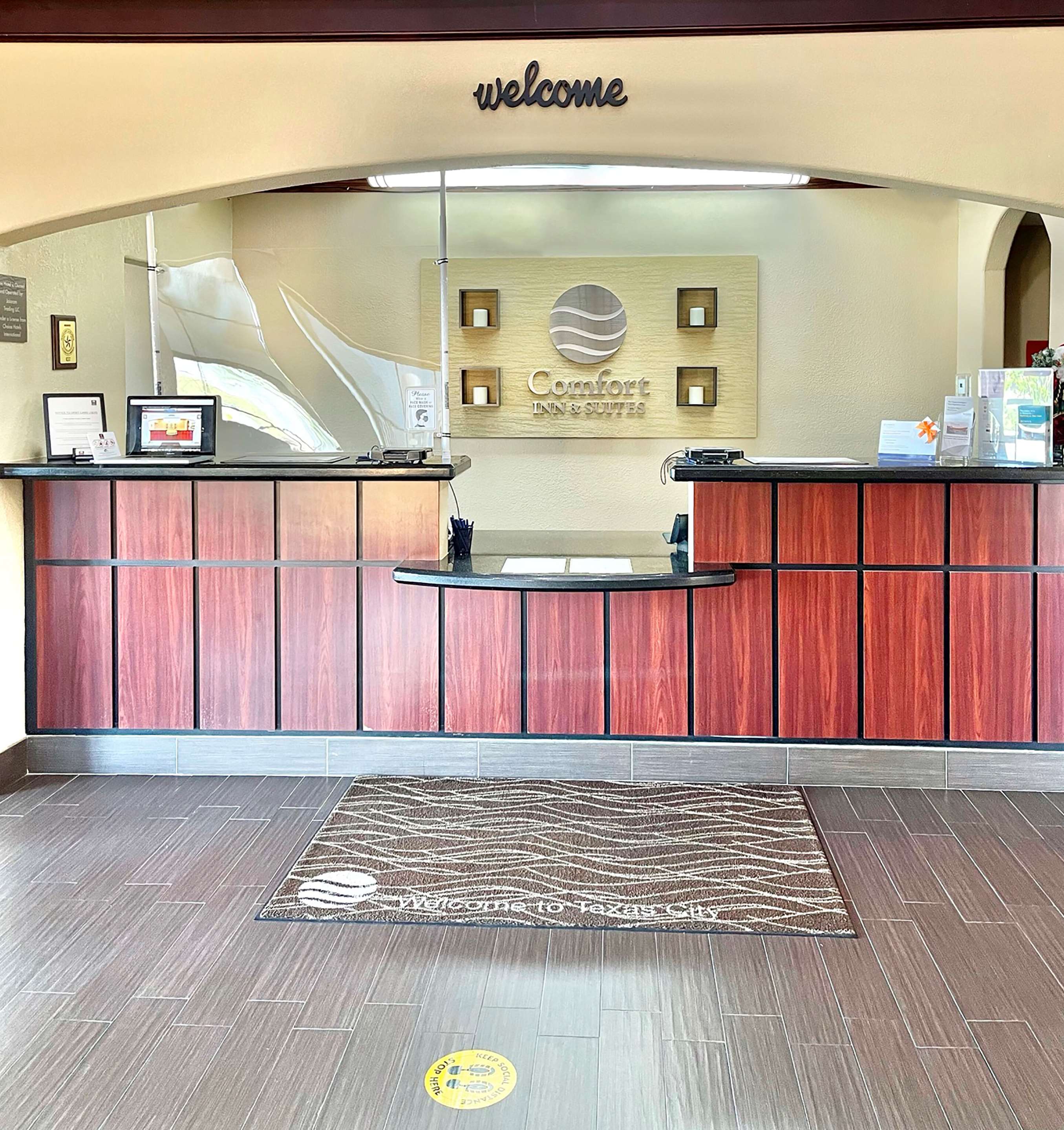 Front desk | Best Western Texas City