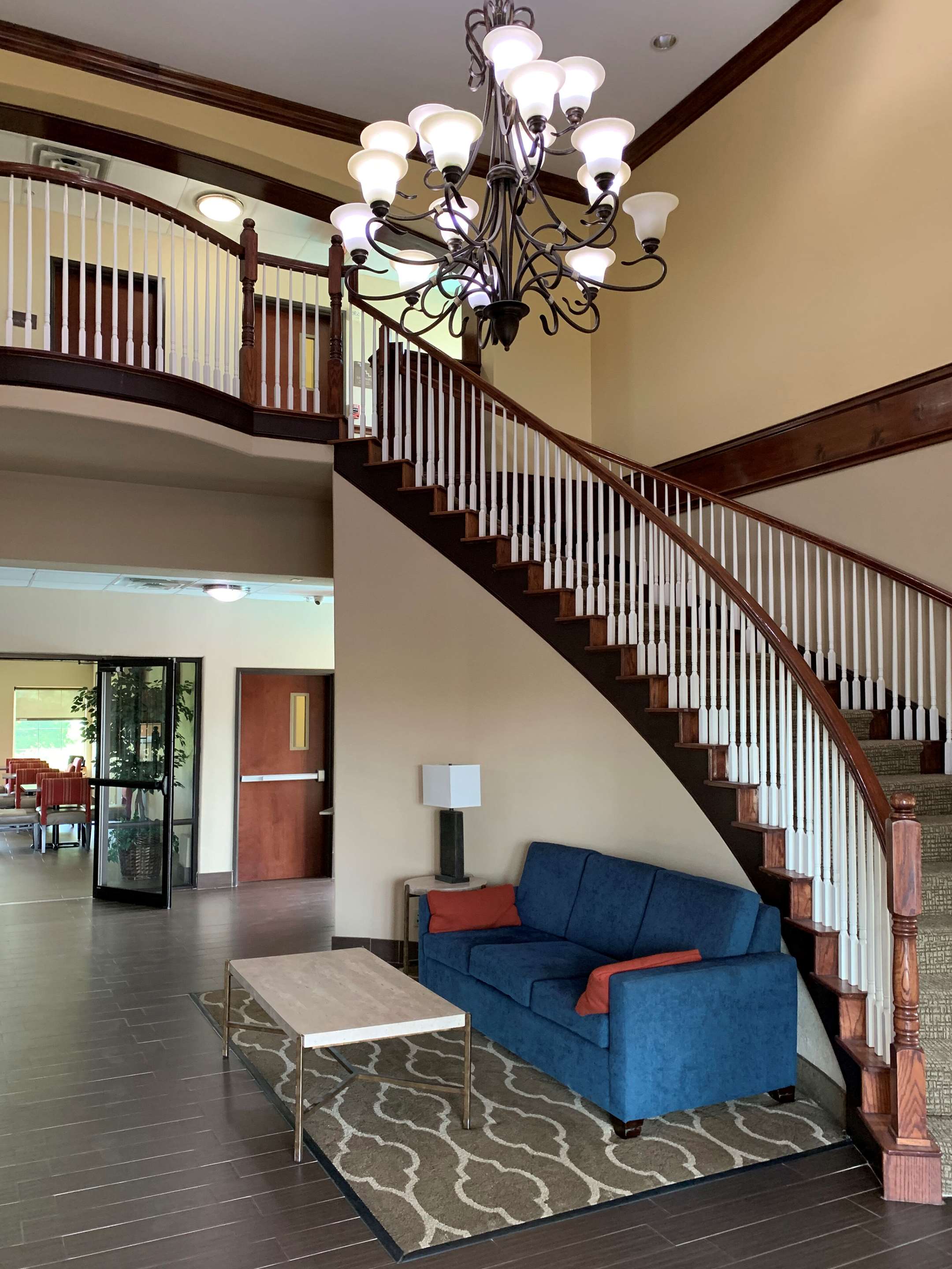 Hotel lobby | Best Western Texas City