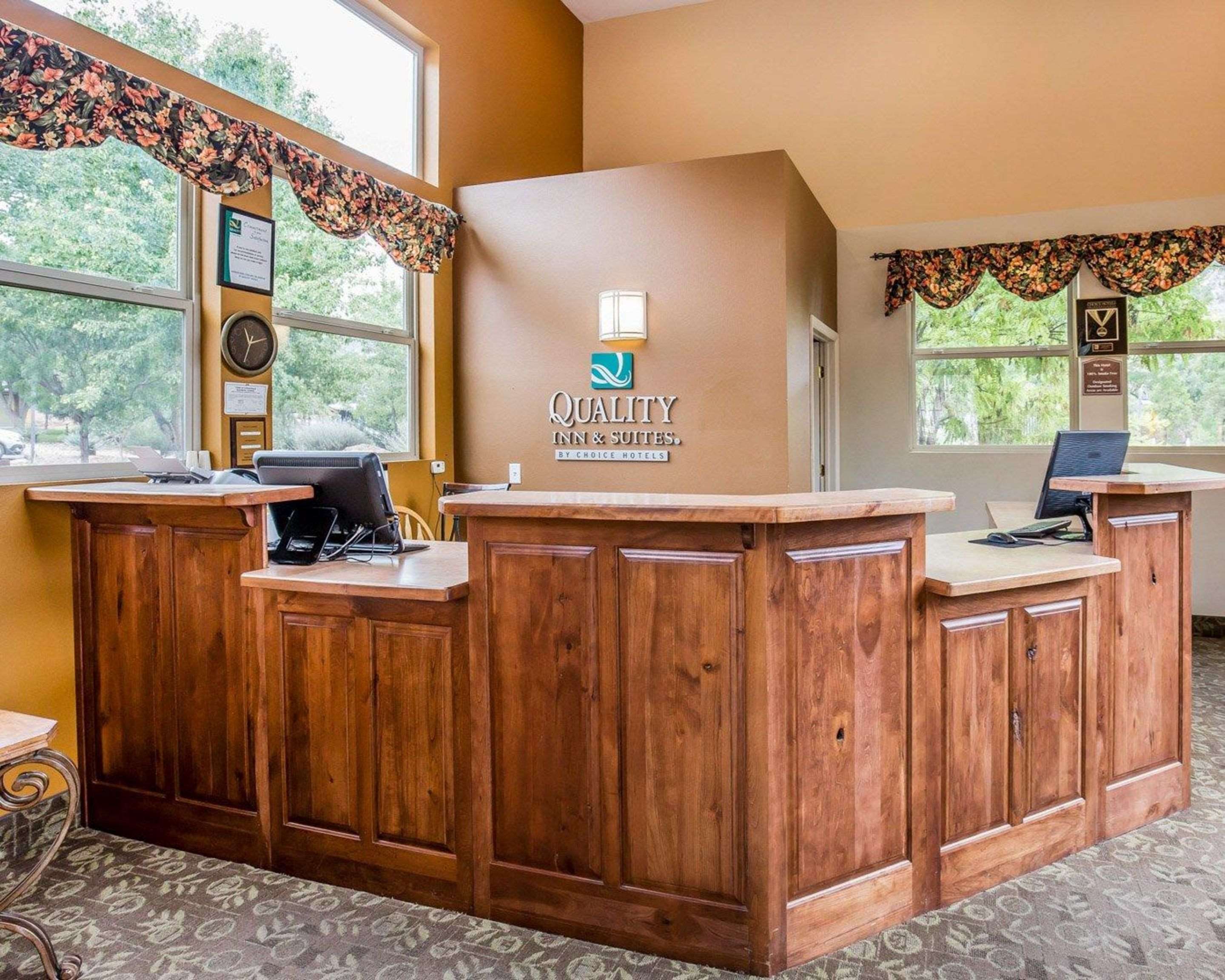 Front desk | Quality Inn & Suites Montclair