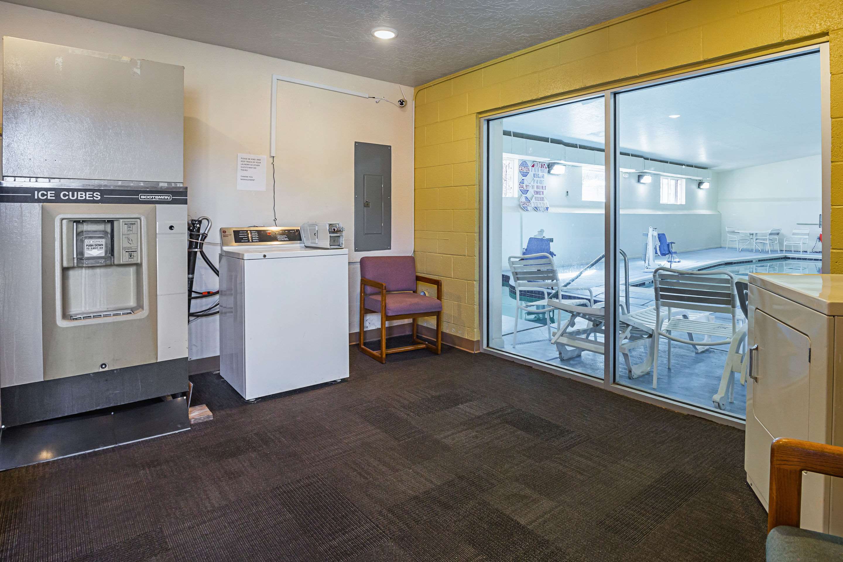 Guest laundry facilities | Rodeway Inn Cedar City