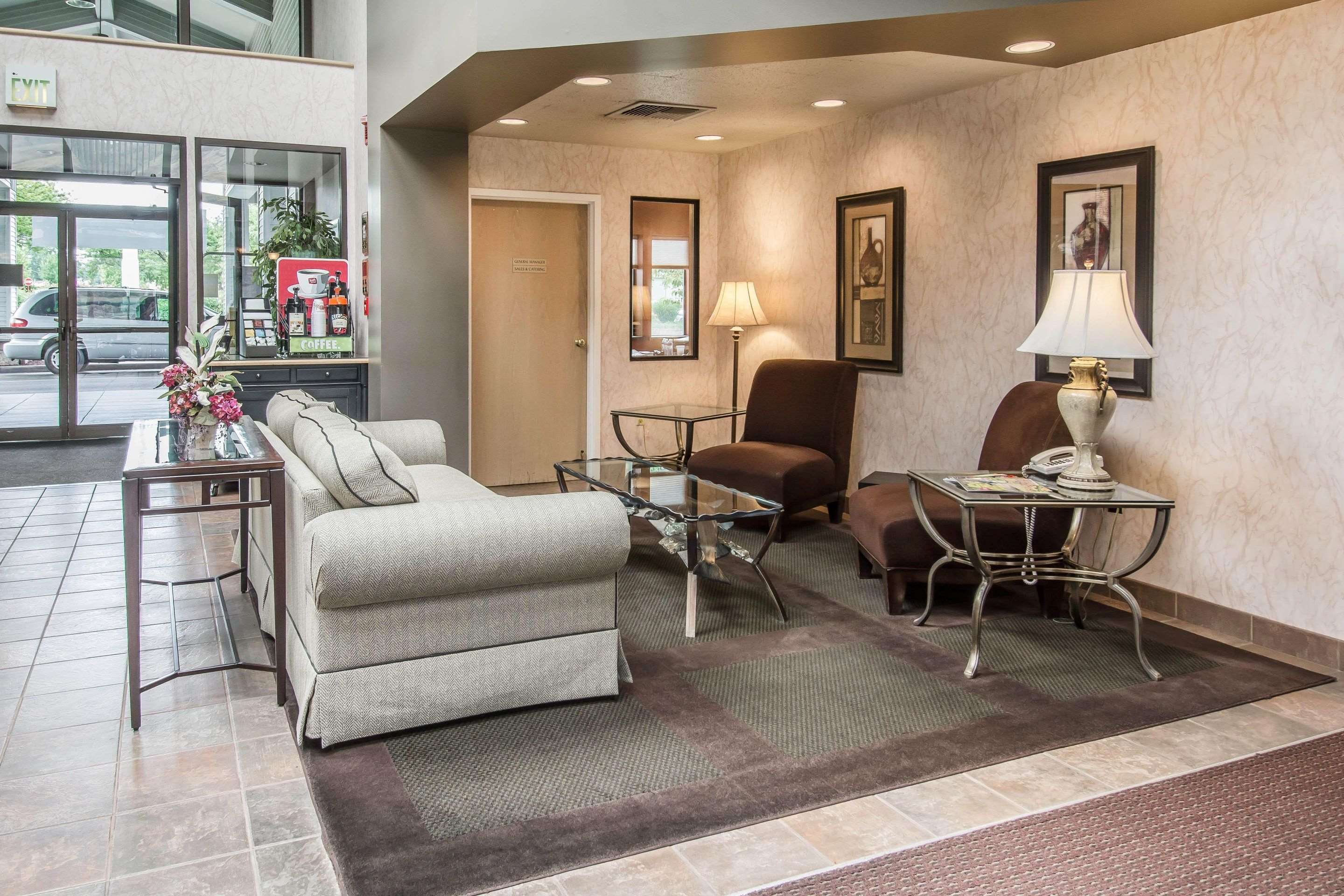 Spacious lobby with sitting area