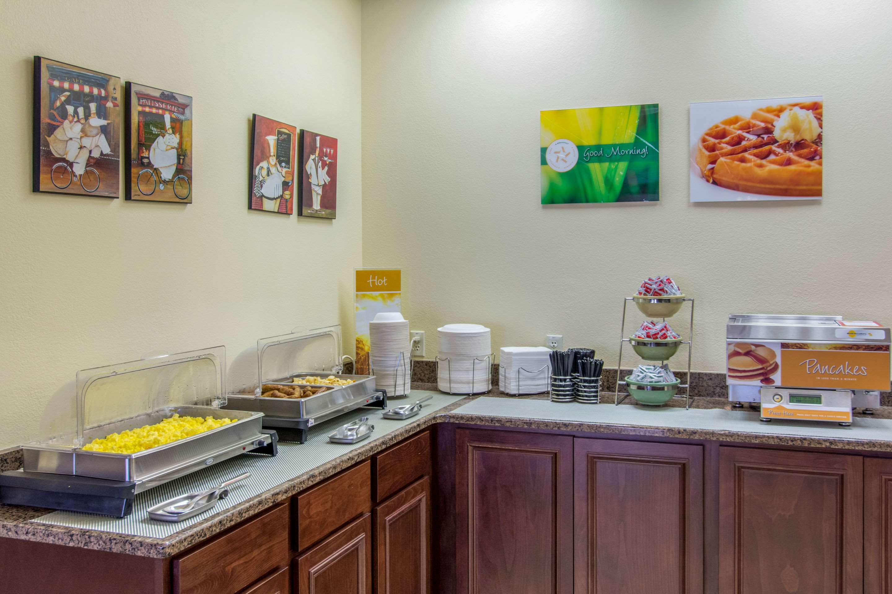 Breakfast area