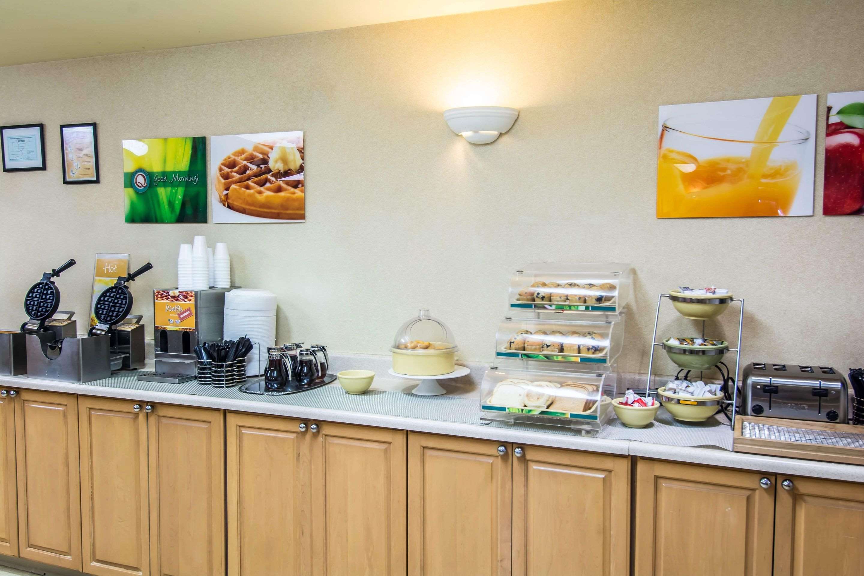 Free full breakfast | Quality Inn Kennewick