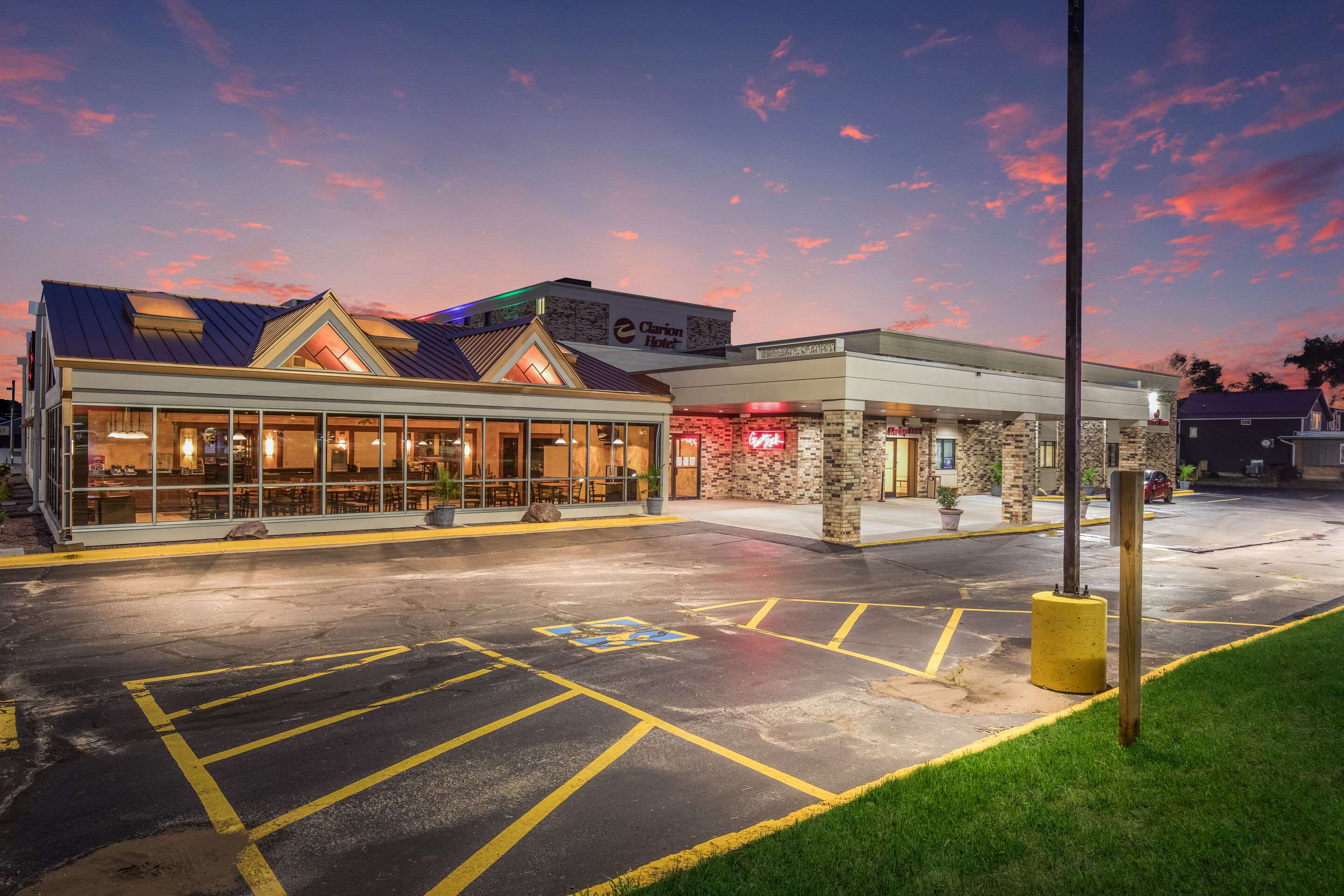 Twilight | Clarion Hotel and Convention Center