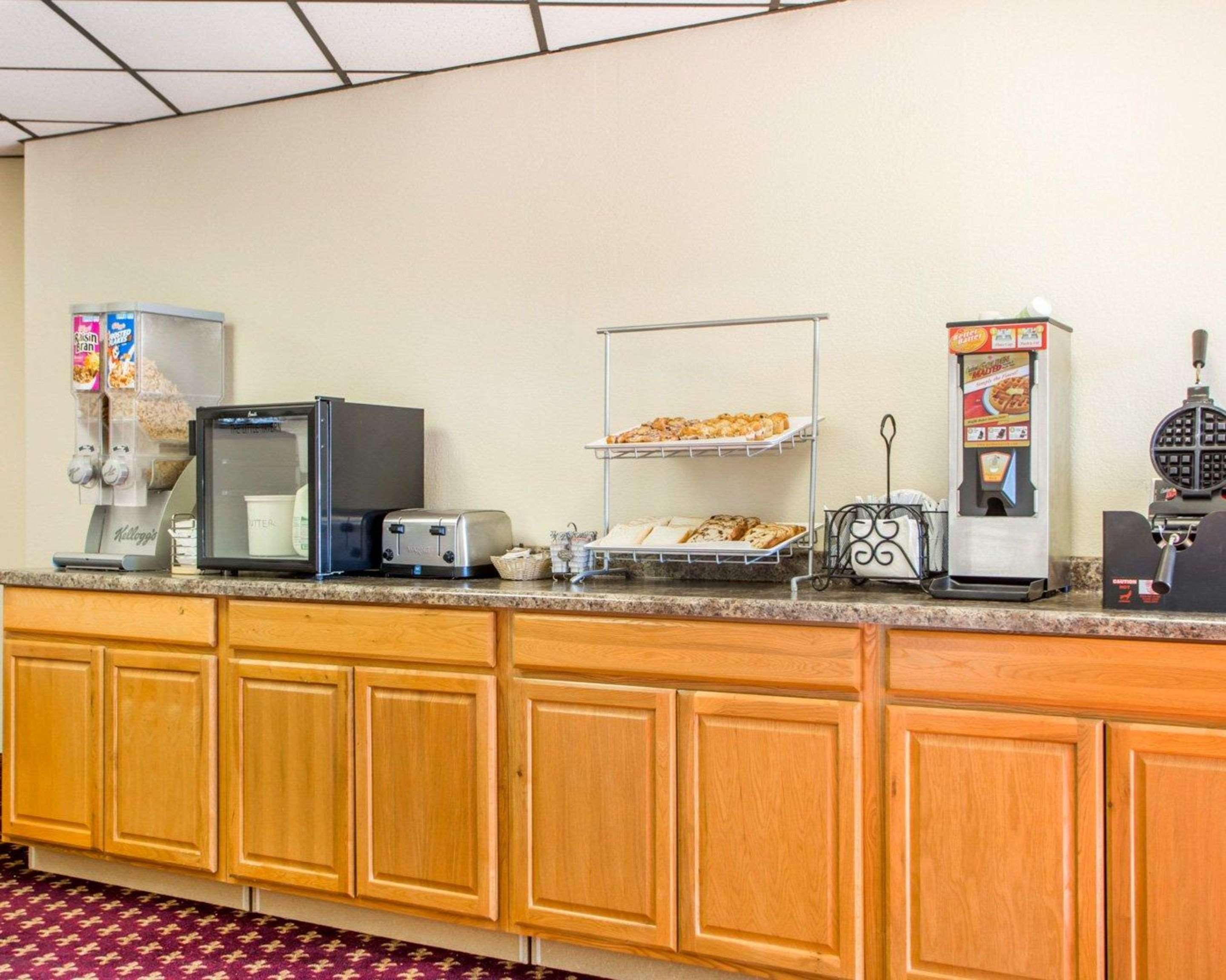 Free continental breakfast