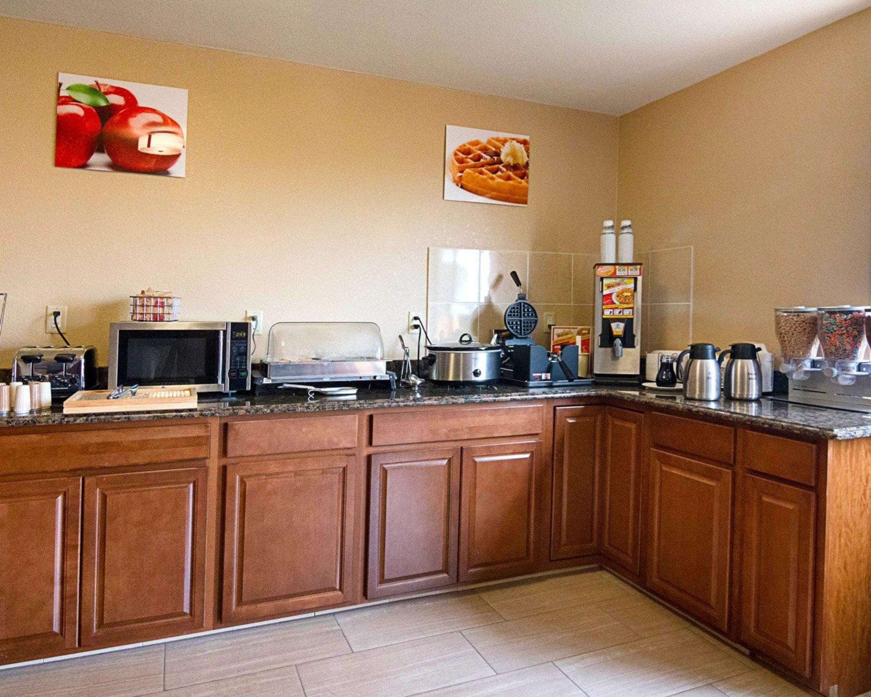 Free breakfast with waffles | Quality Inn -Sturtevant