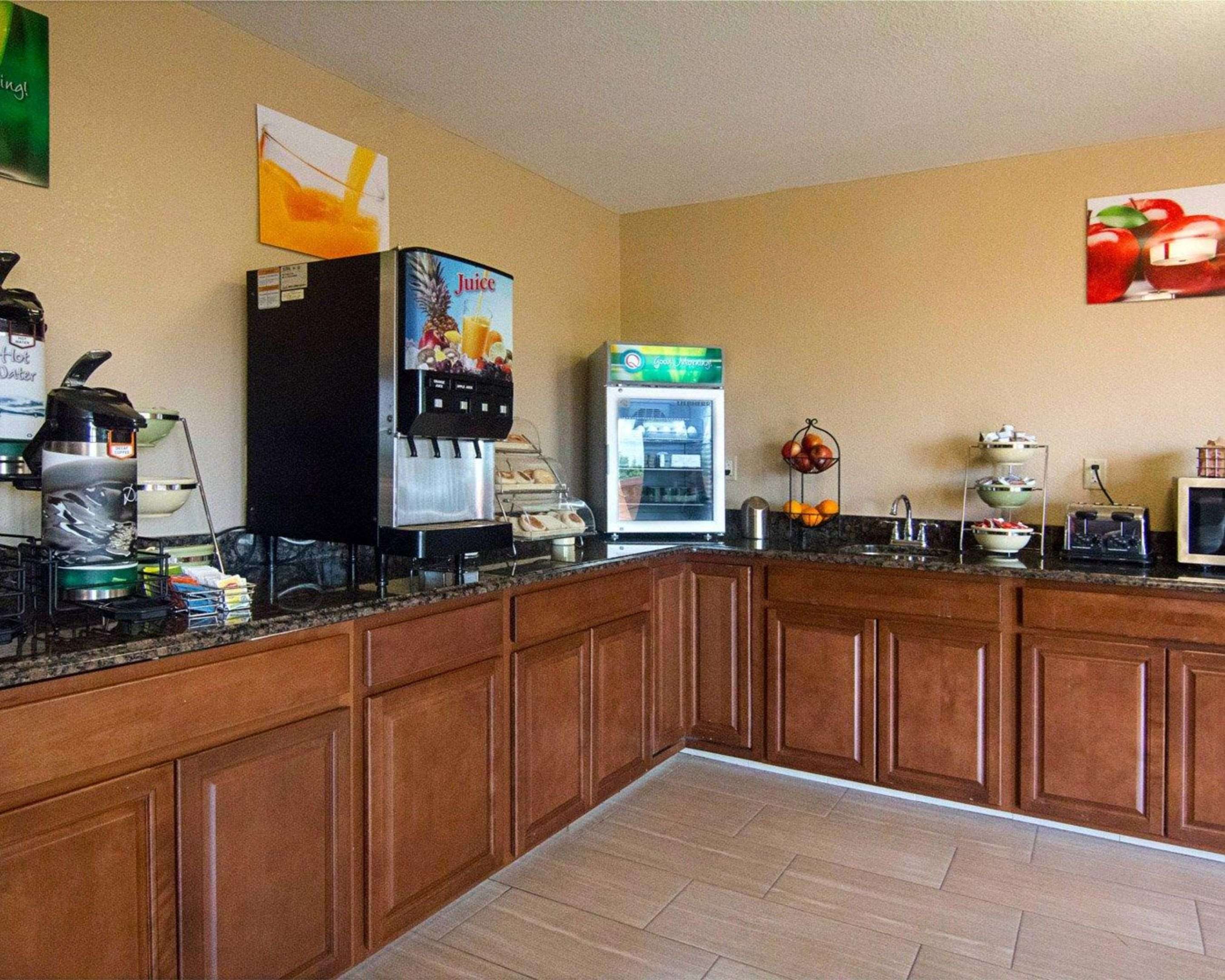 Assorted breakfast items | Quality Inn -Sturtevant
