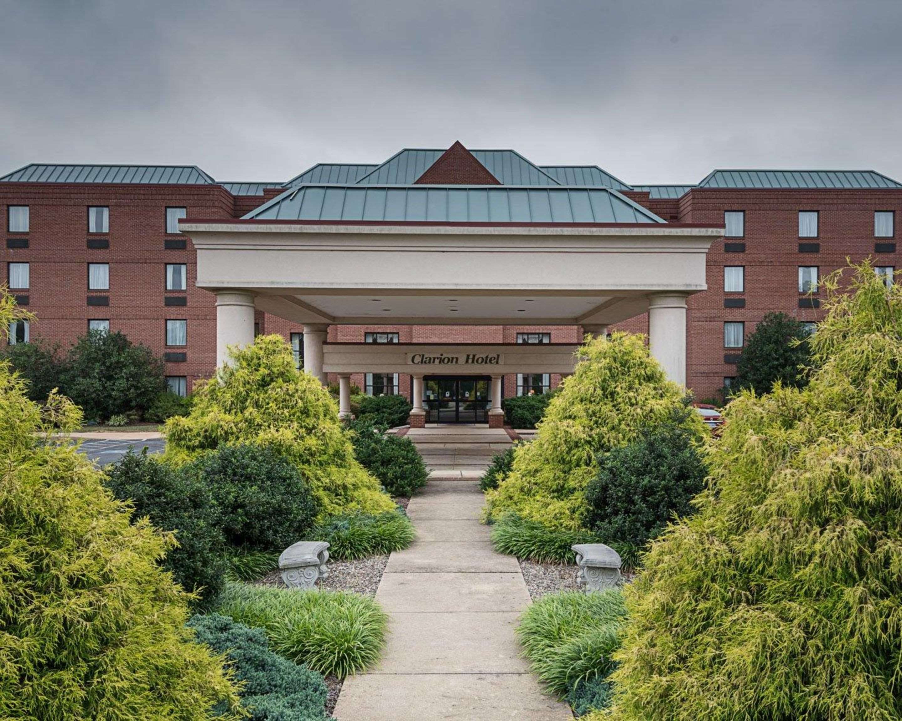 Beautifully landscaped hotel