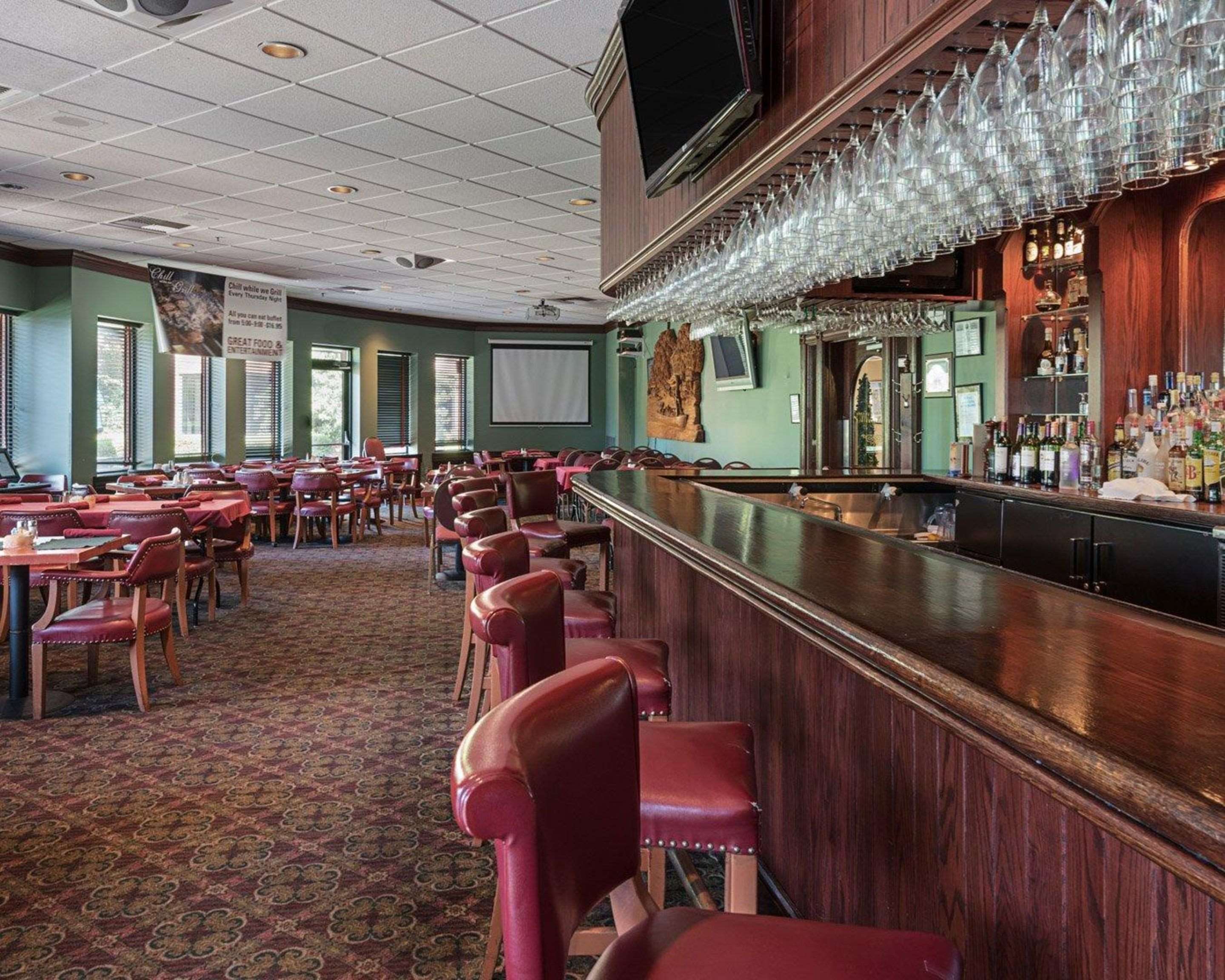 Restaurant and cocktail lounge