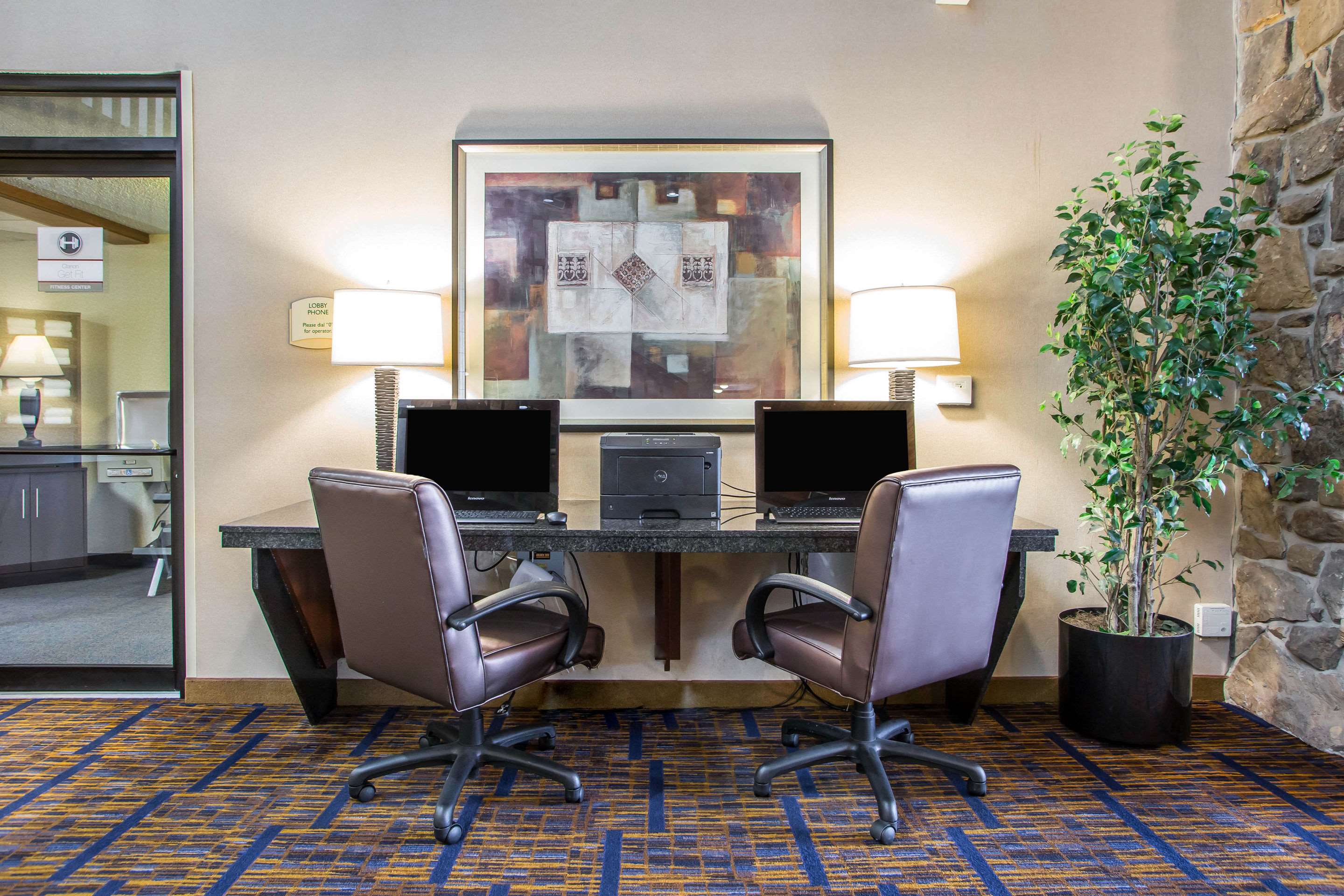 Business center | Clarion Inn