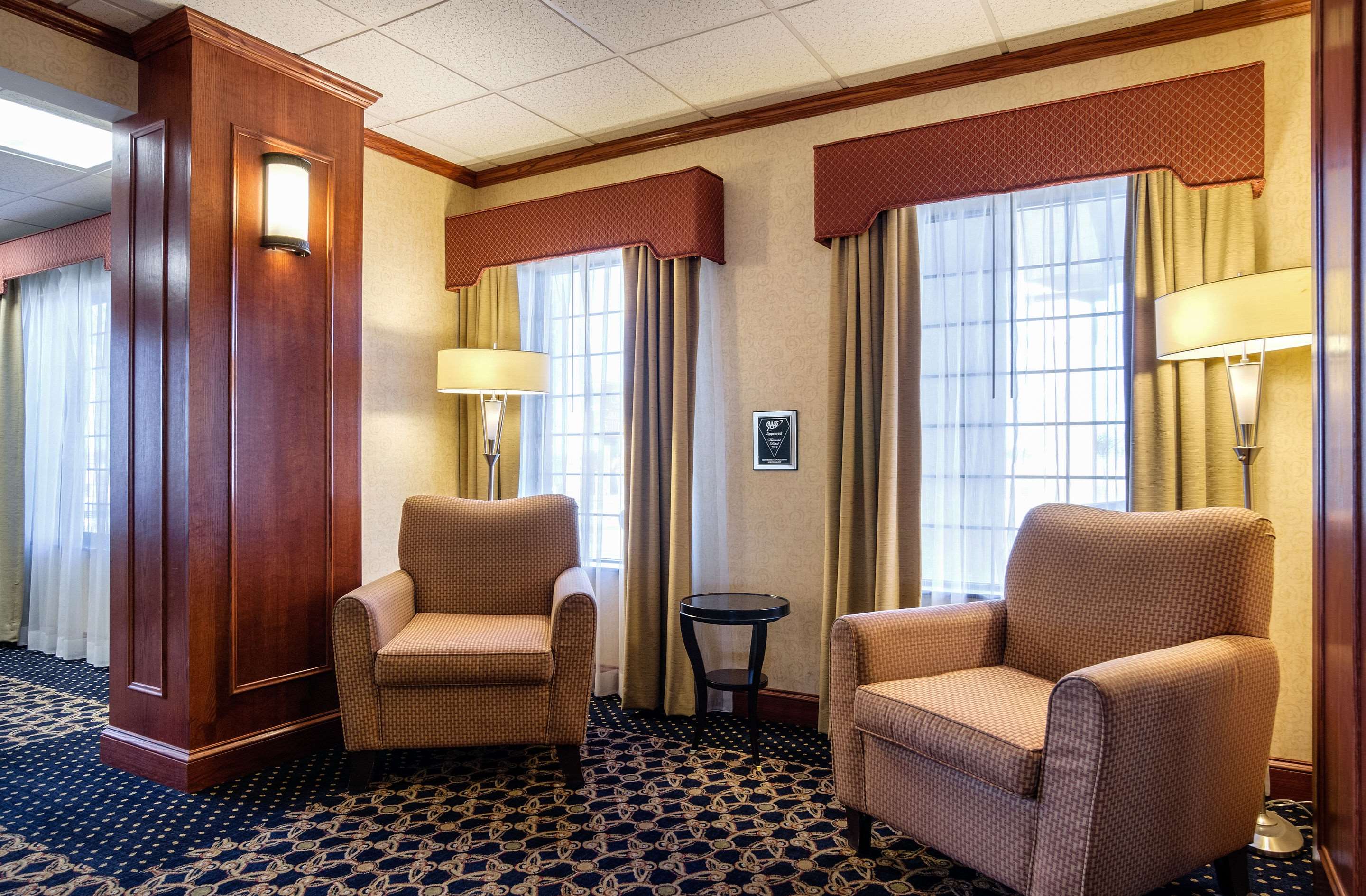 Lobby | Baymont by Wyndham Pratt