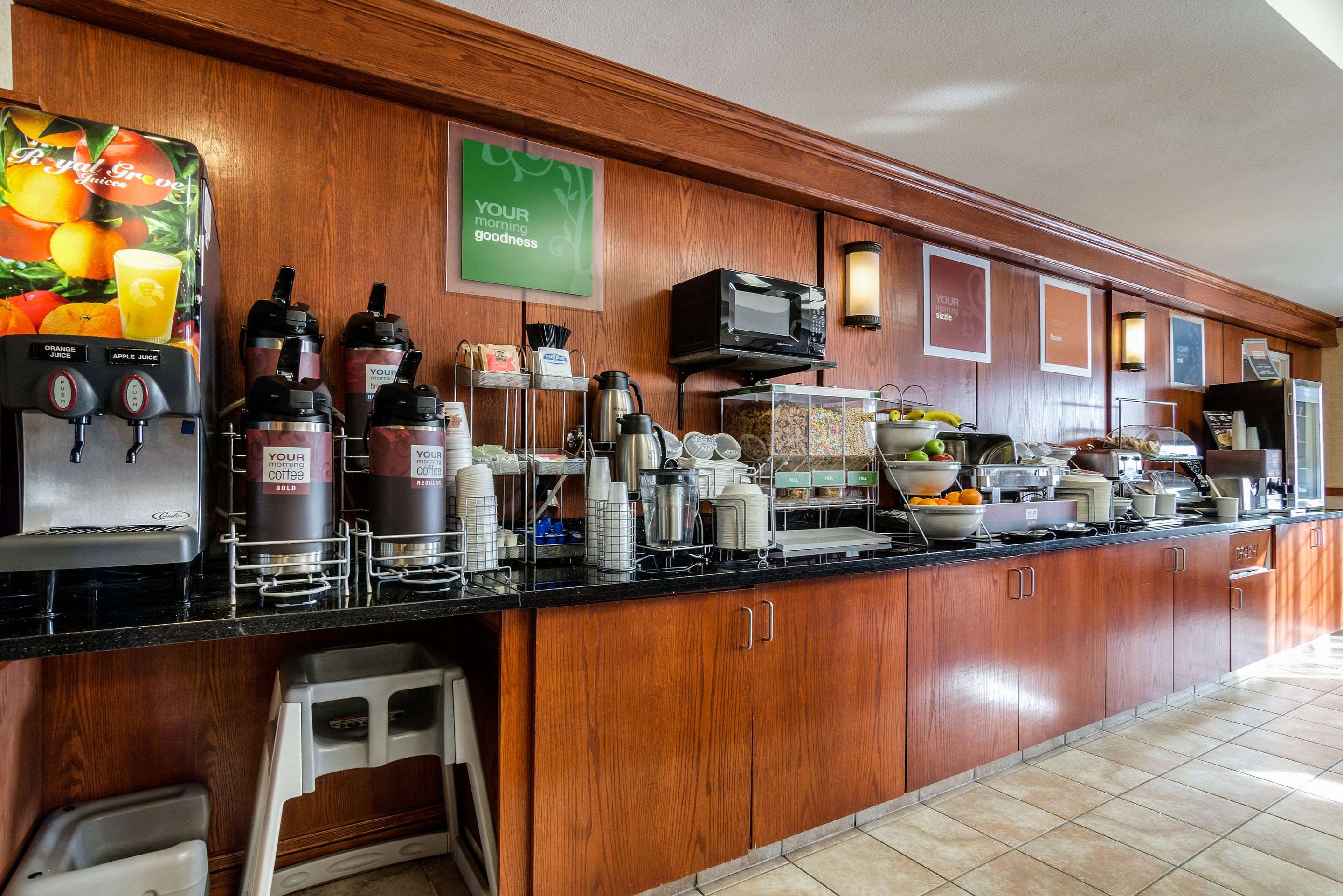Complimentary breakfast | Baymont by Wyndham Pratt