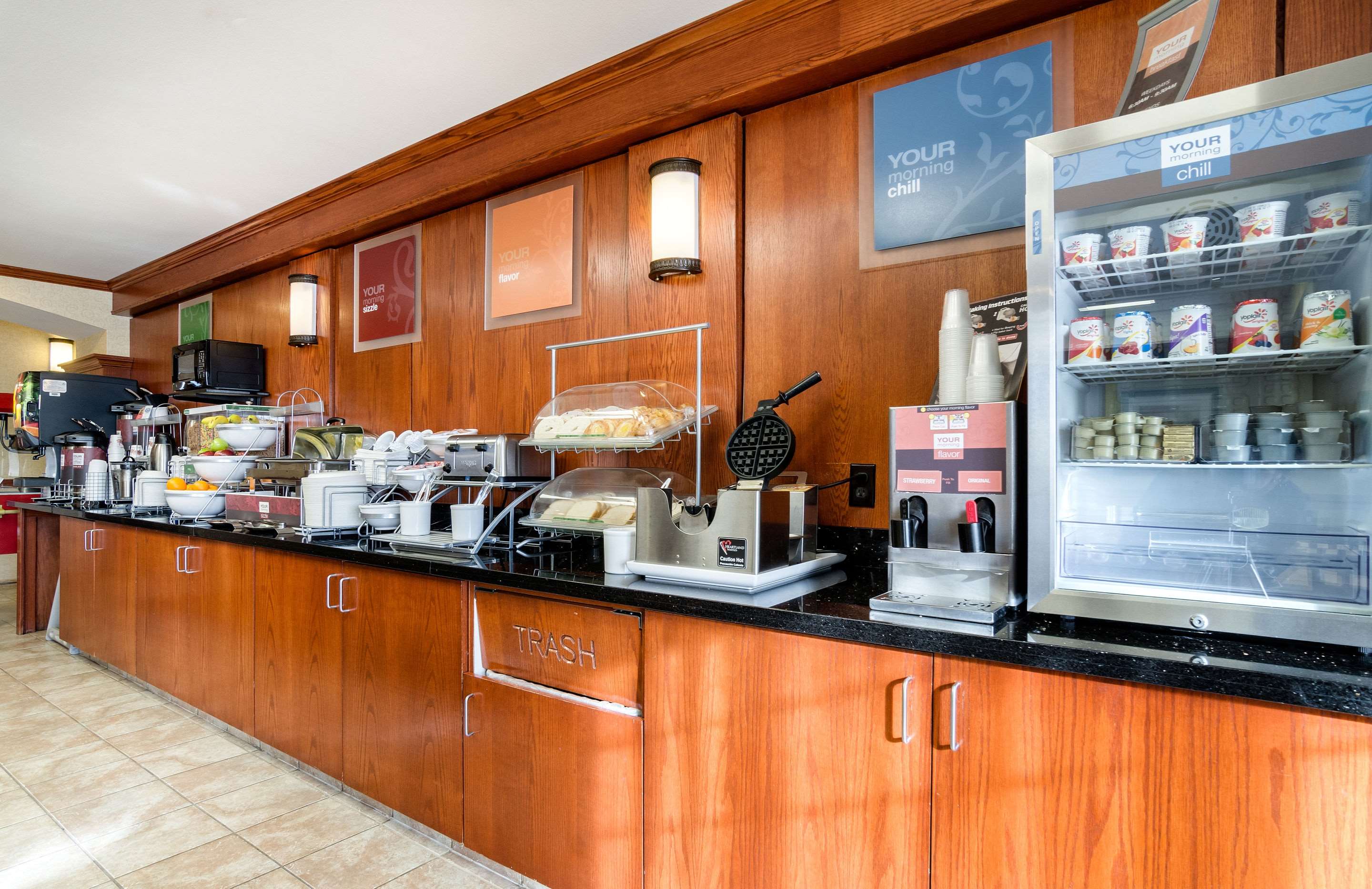 Breafast bar | Baymont by Wyndham Pratt