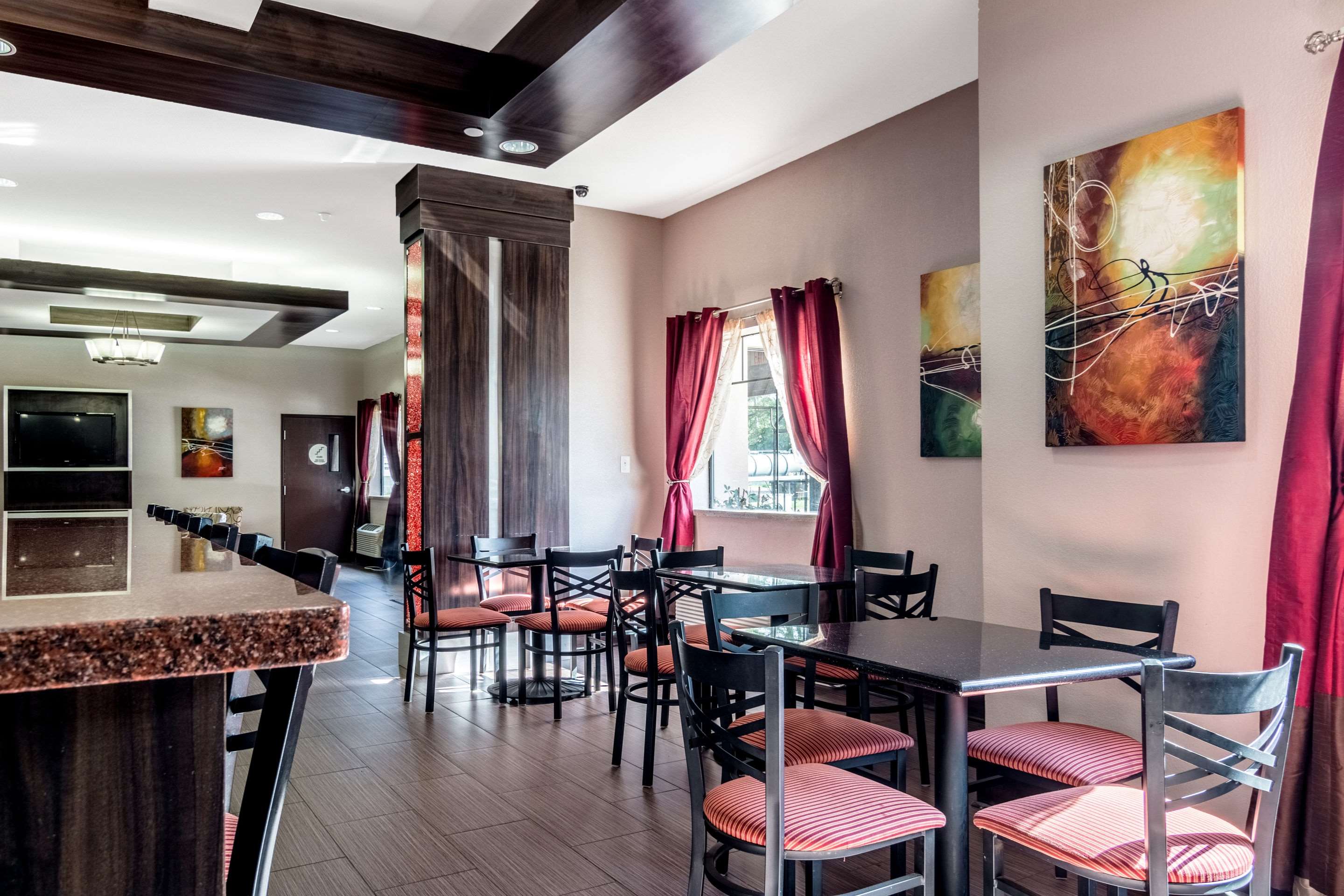 Breakfast area