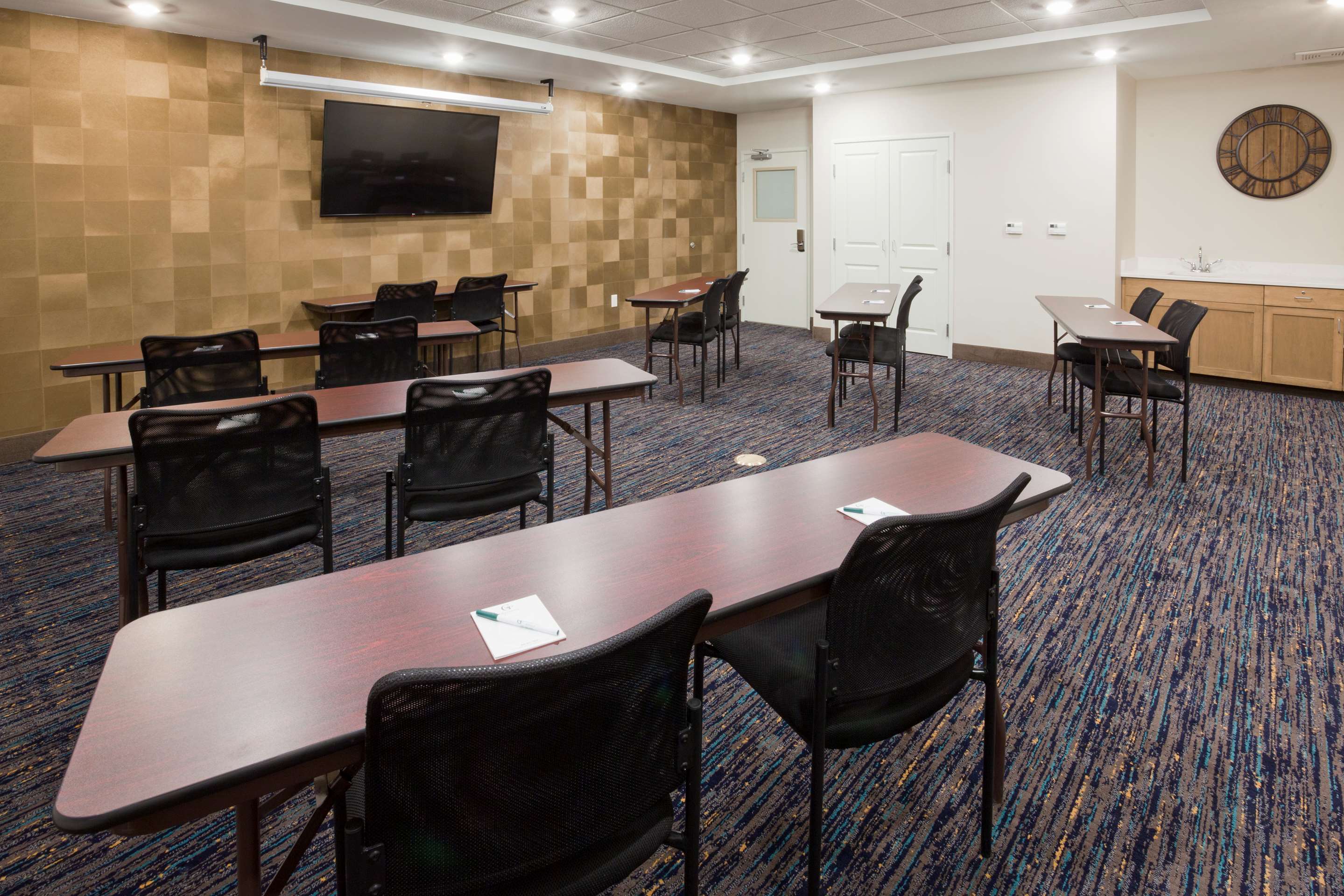 GrandStay Cannon Falls Meeting Room | GrandStay Cannon Falls