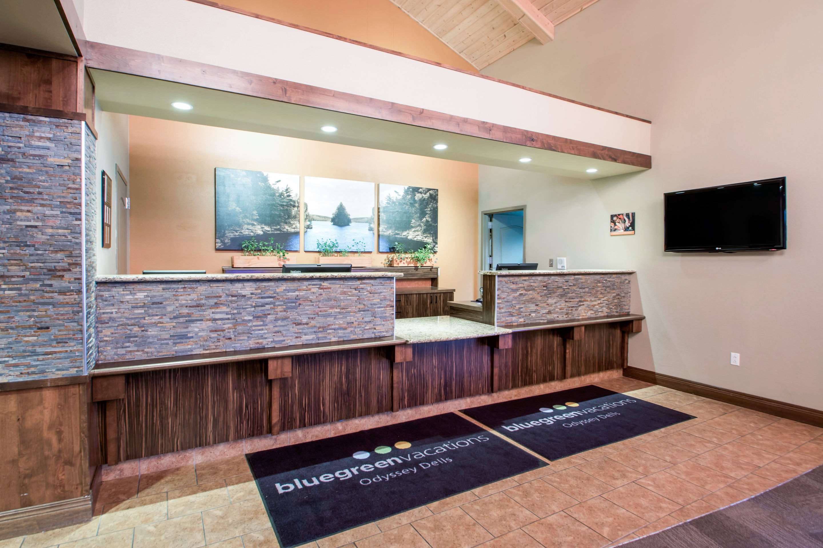 Lobby at Bluegreen Odyssey Dells | Bluegreen Vacations Odyssey Dells Resort