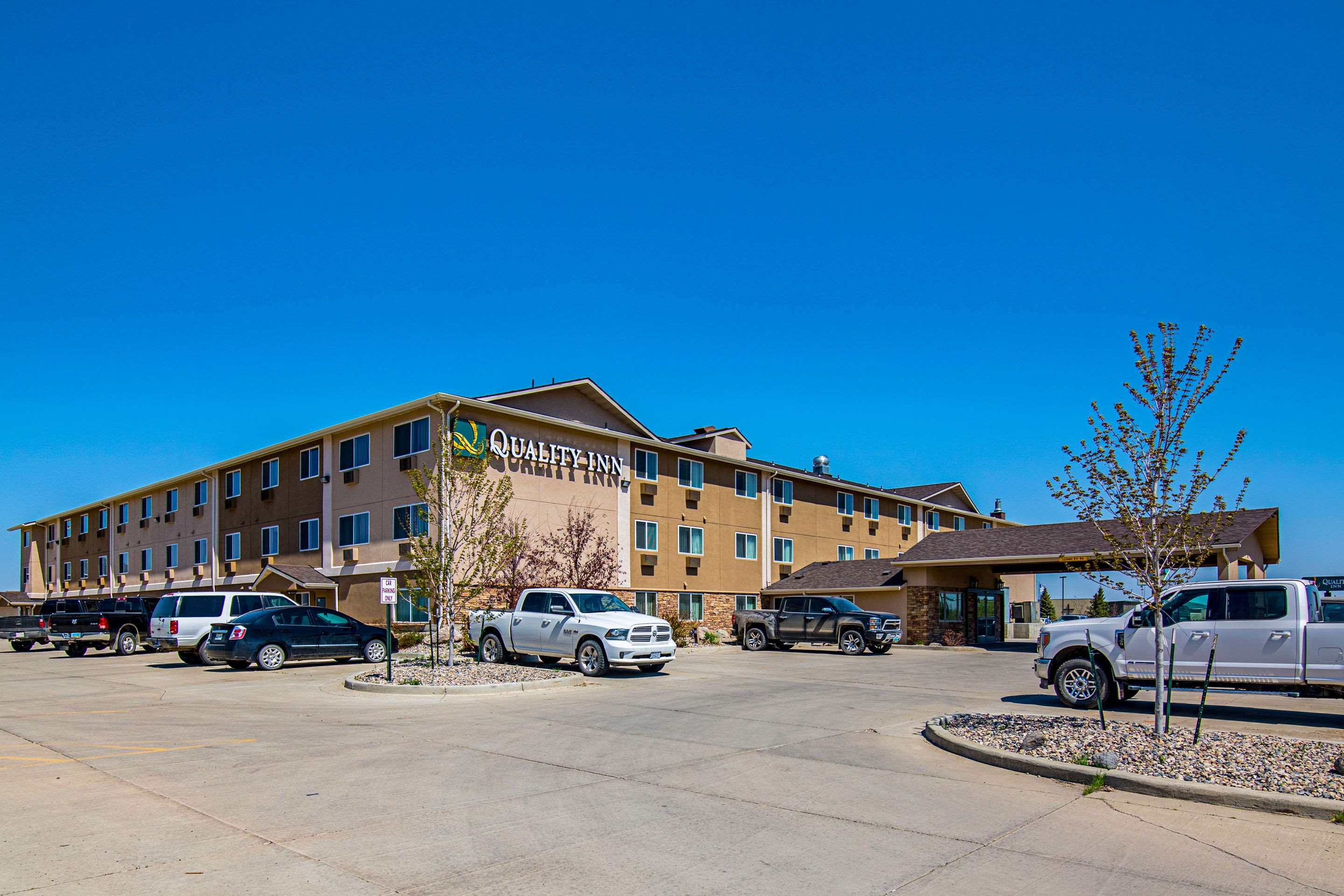 Hotel exterior | Quality Inn Williston