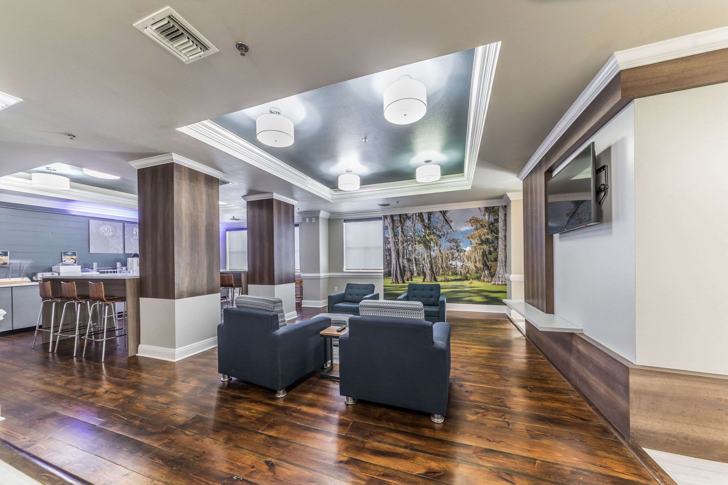 Breakfast area | The Chateau Hotel, an Ascend Hotel Collection Member