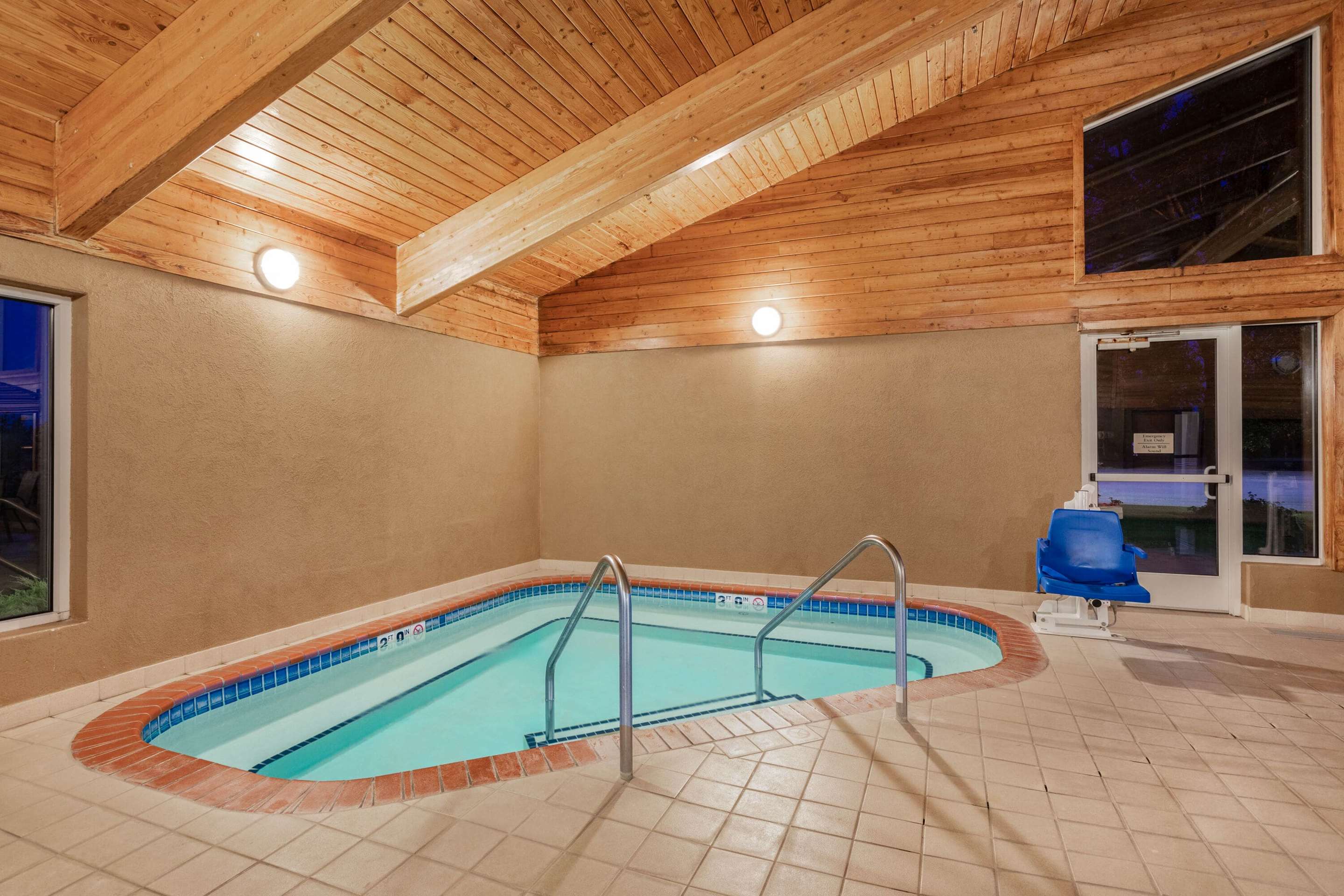 Pool | AmericInn by Wyndham Litchfield