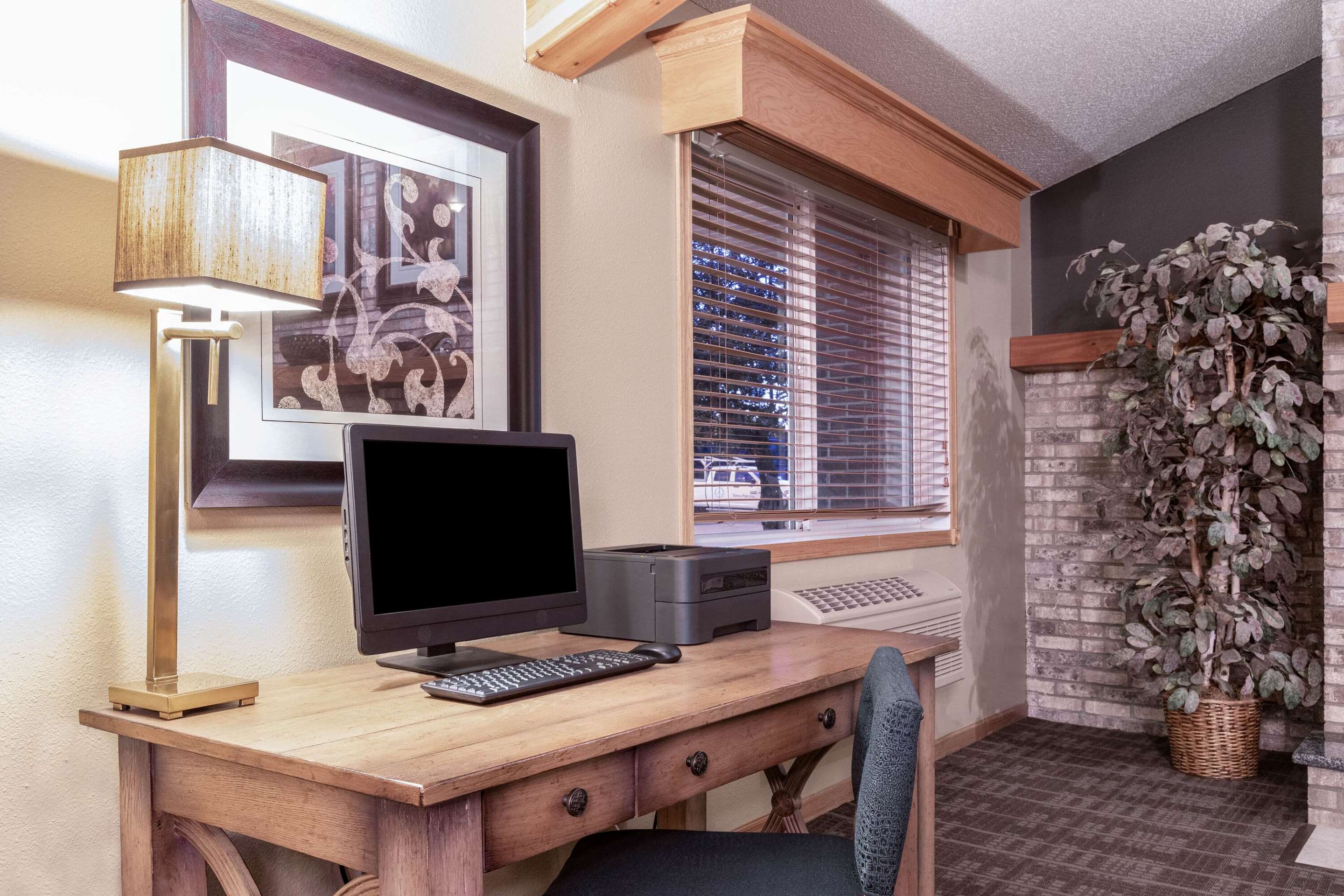 Business Center | AmericInn by Wyndham Litchfield