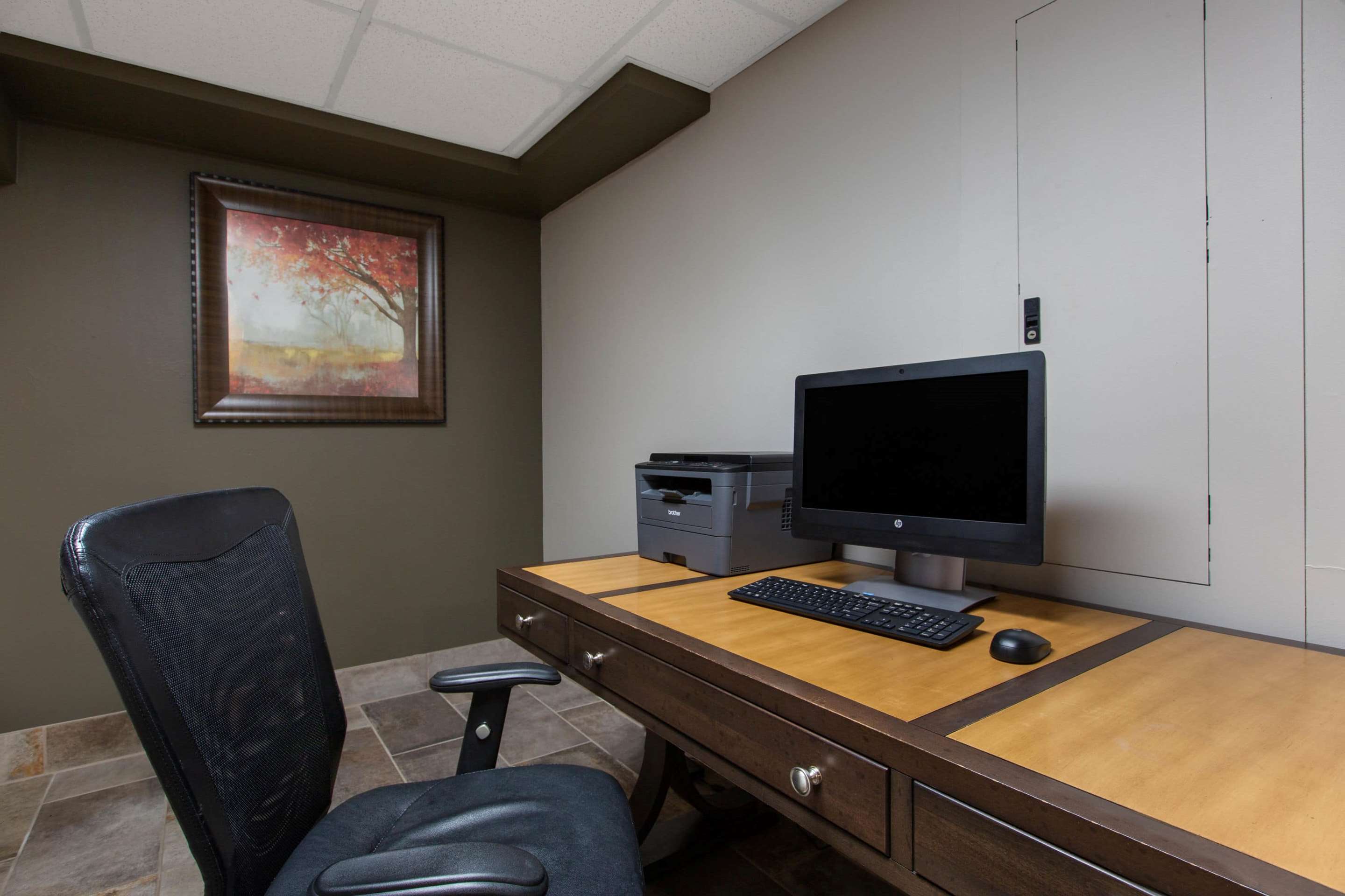 Business Center | AmericInn by Wyndham Apple Valley