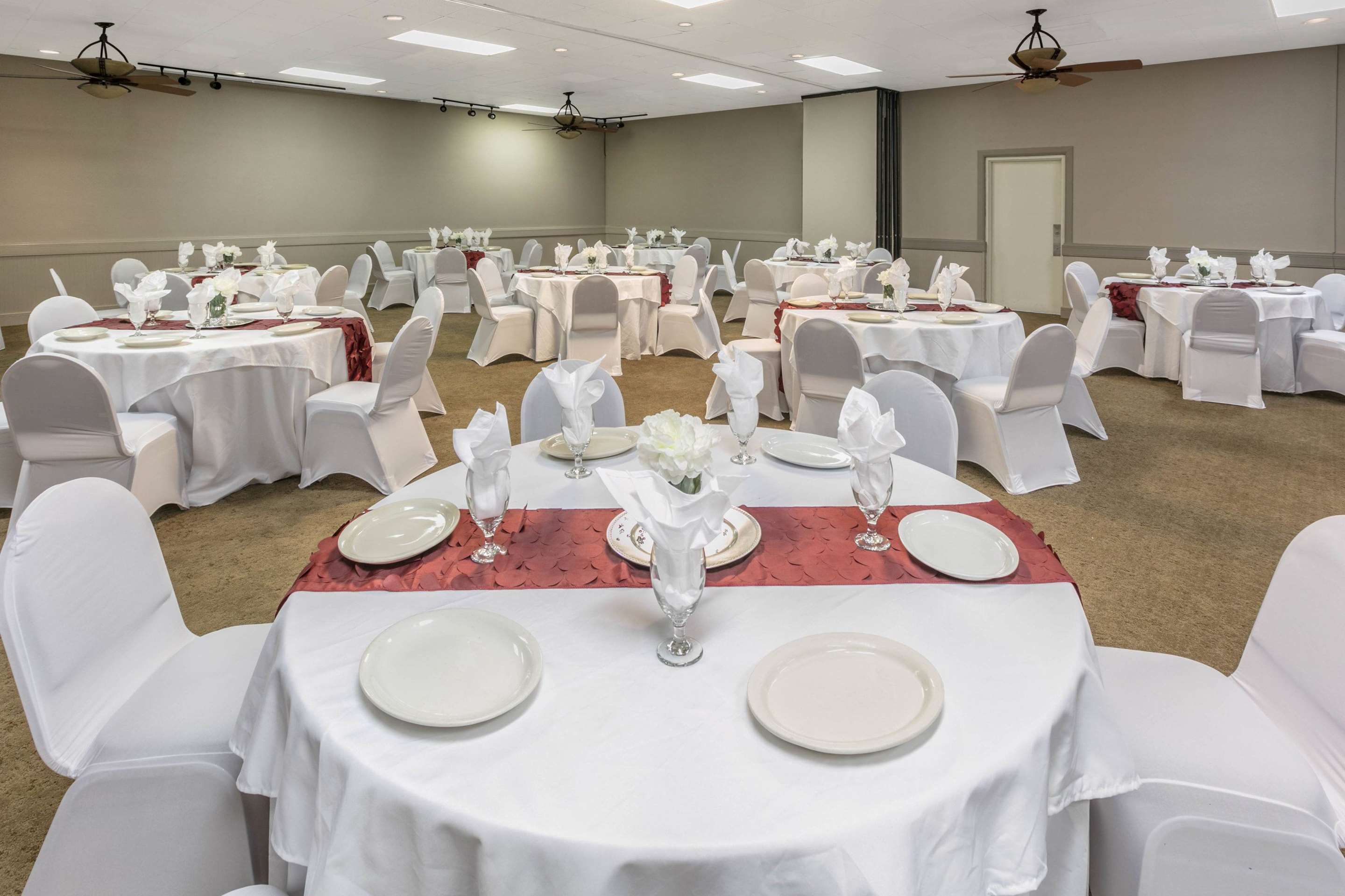 Meeting Room | Ramada by Wyndham Texarkana