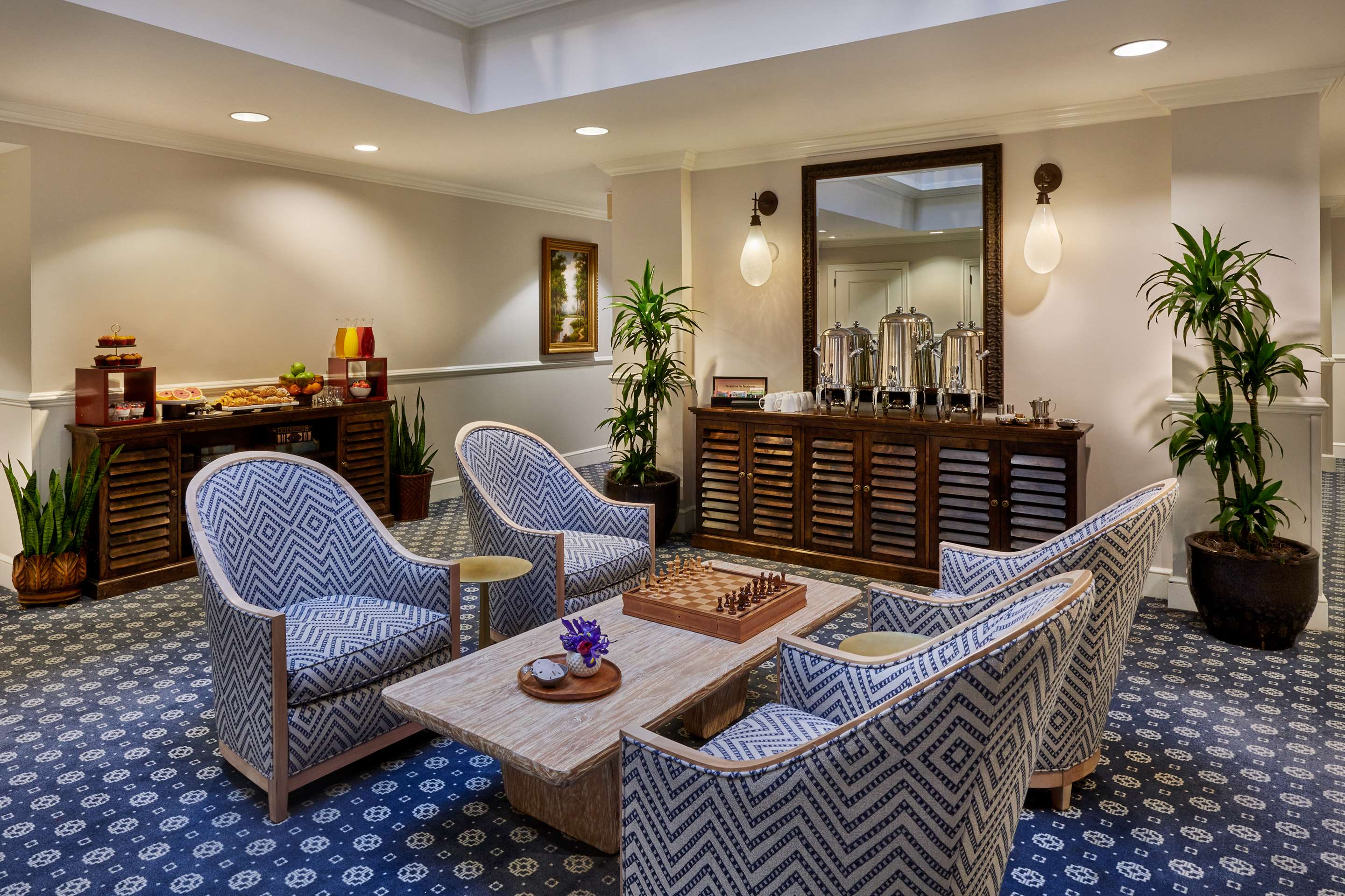 HVI Atrium | HarbourView Inn