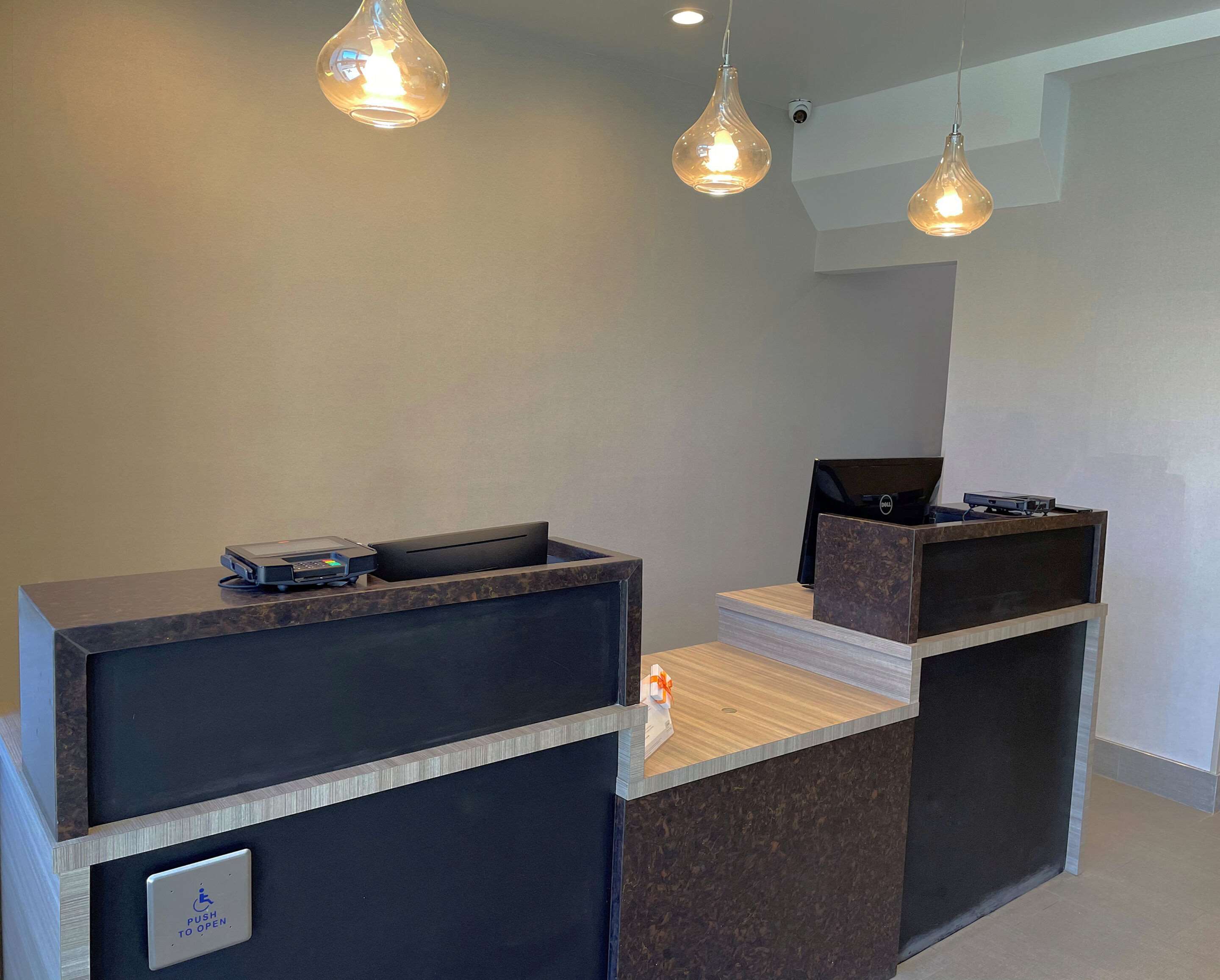 Front desk | Brooklyn Vybe Hotel, Ascend Hotel Collection