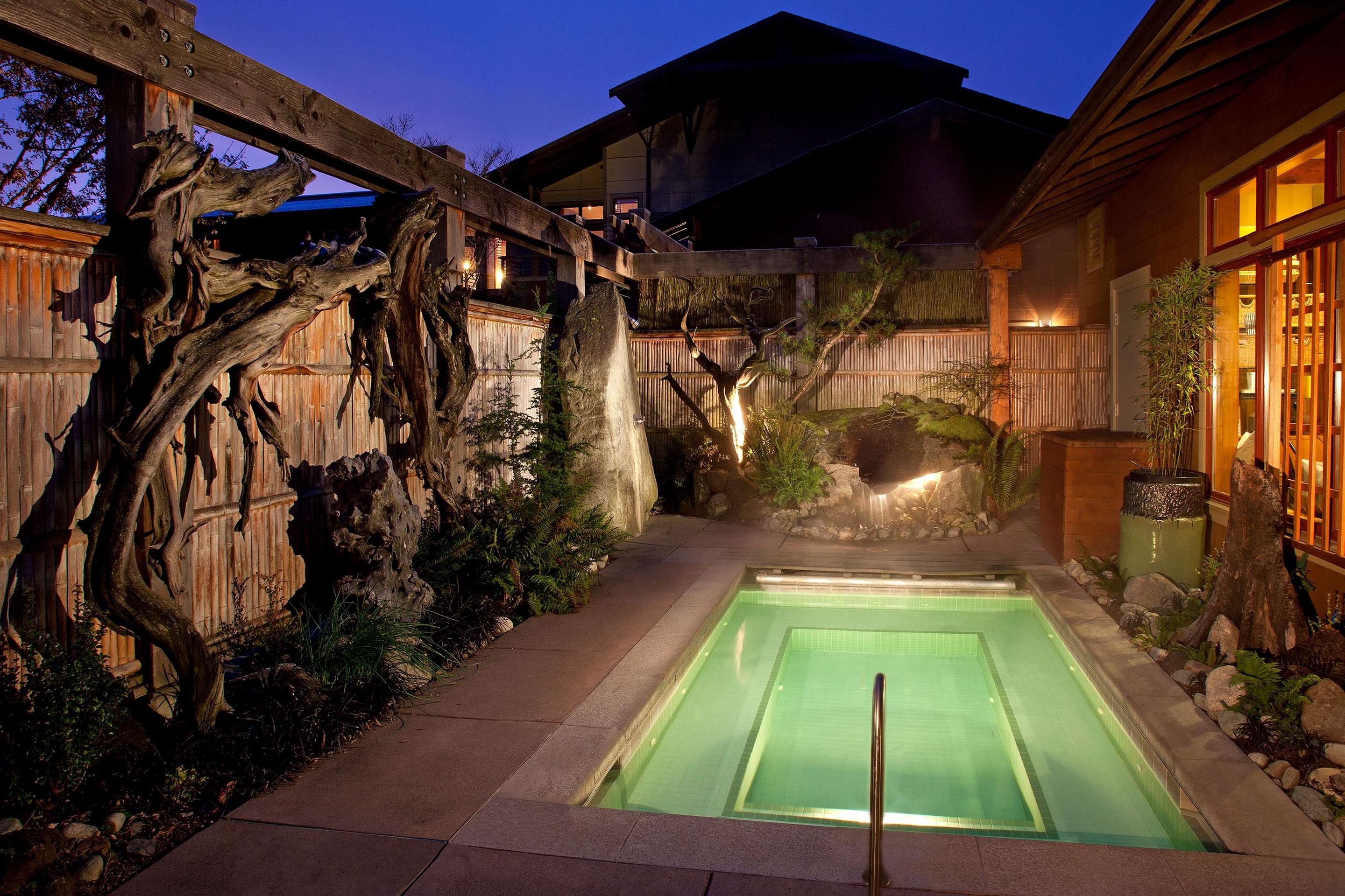 Exterior view | Willows Lodge