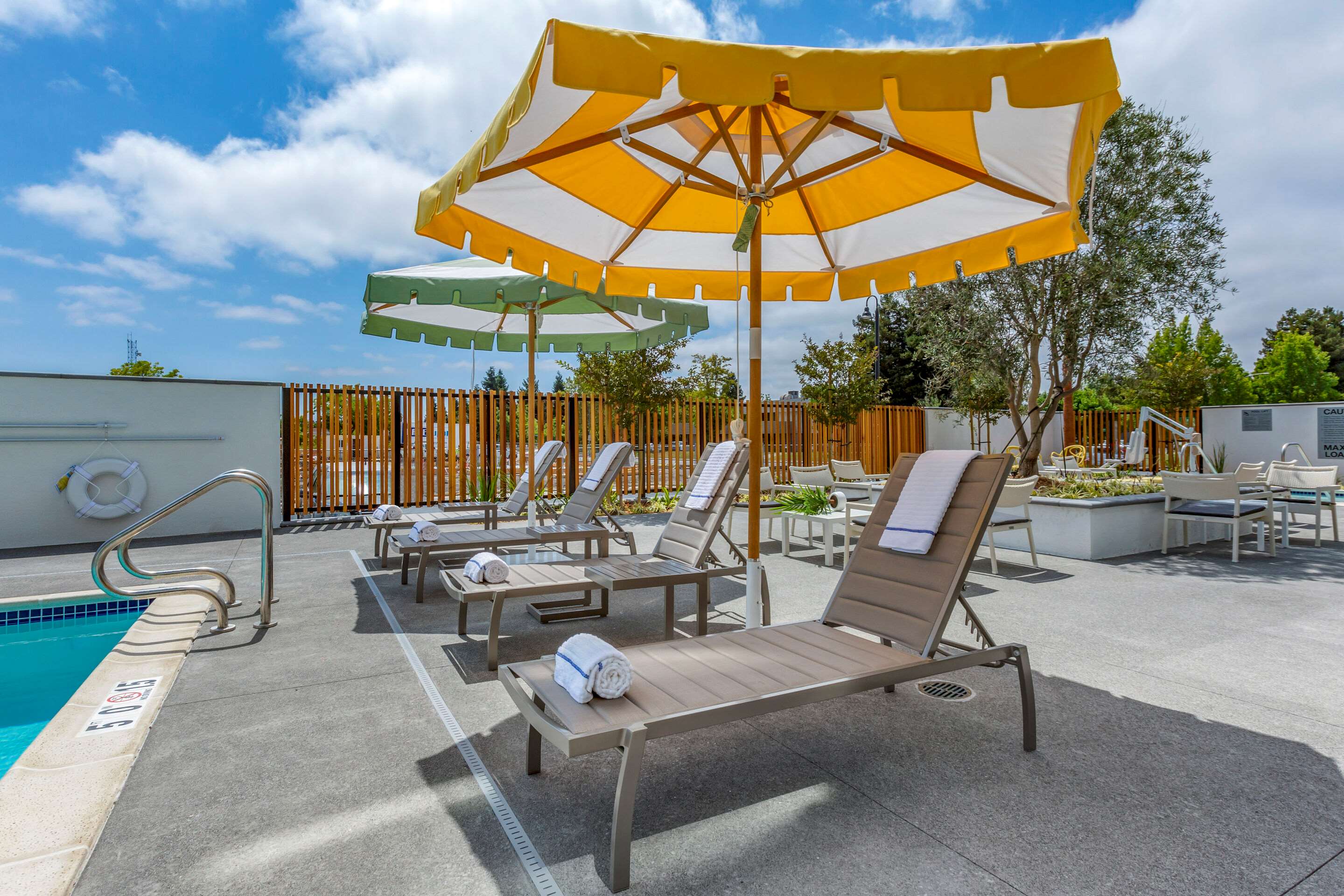 Relax on the sundeck | Cambria Hotel Sonoma Wine Country