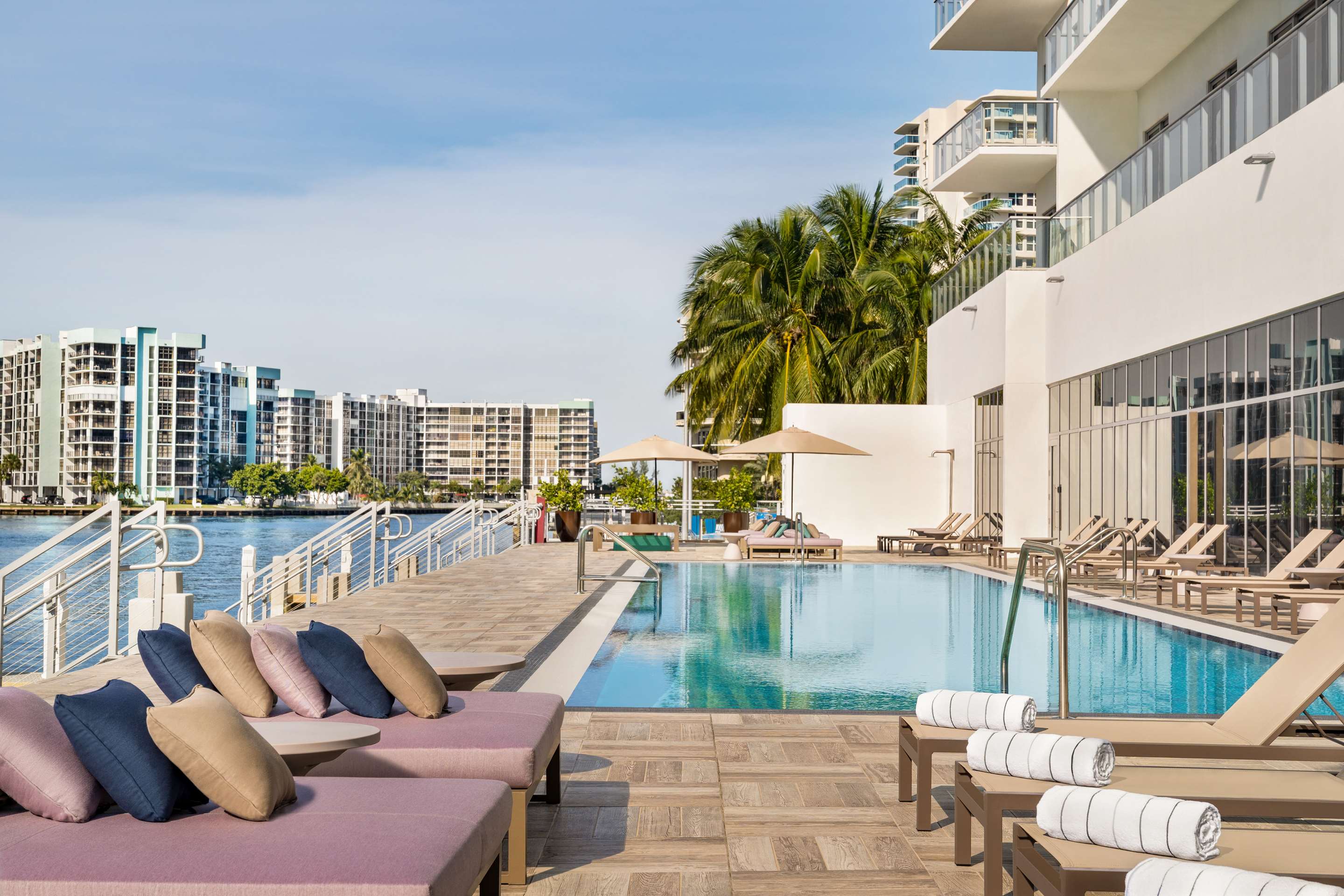 Hyde Beach House st Floor Pool | Hyde Beach House Lux Apartment