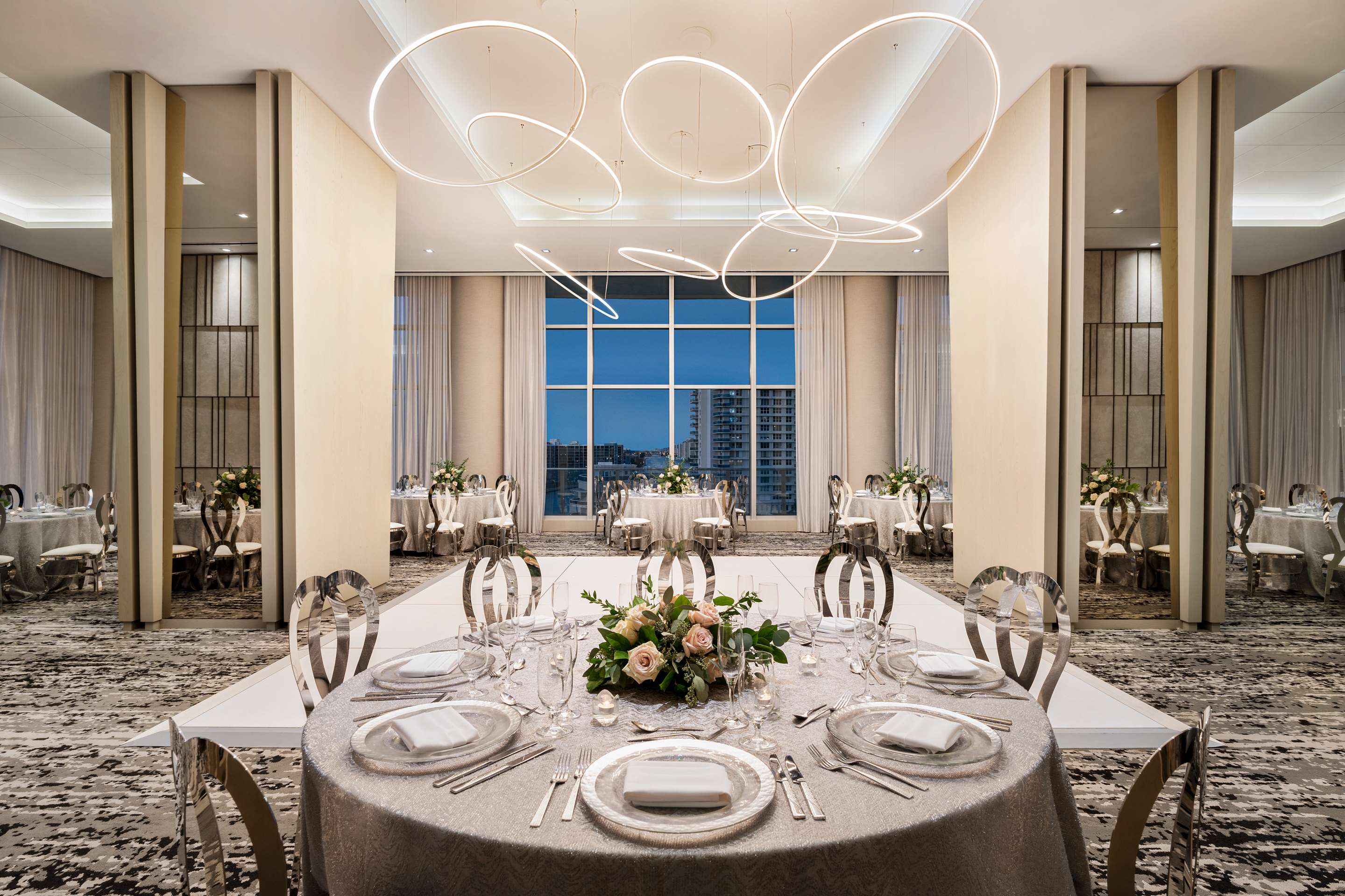 Hyde Beach House th Floor Meeting Room Social | Hyde Beach House Lux Apartment
