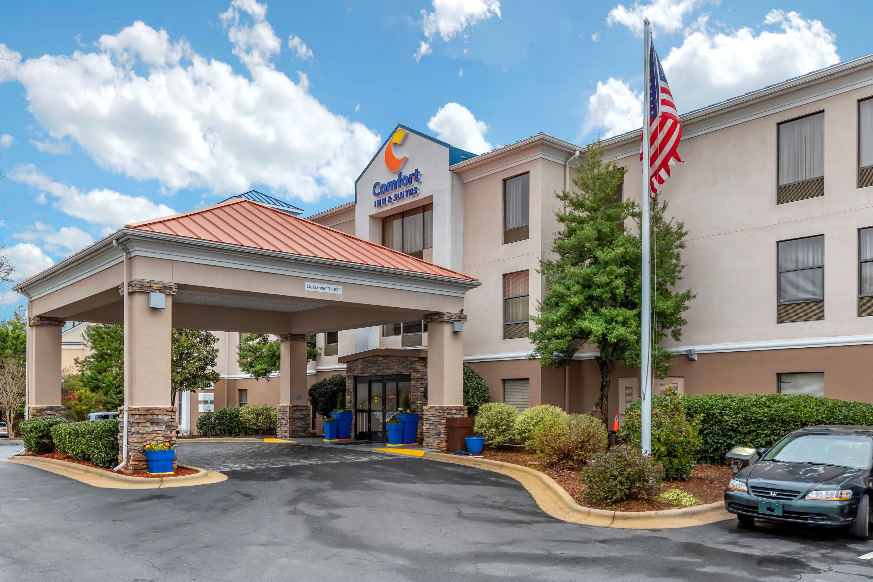 Hotel exterior | Comfort Inn & Suites Asheboro East