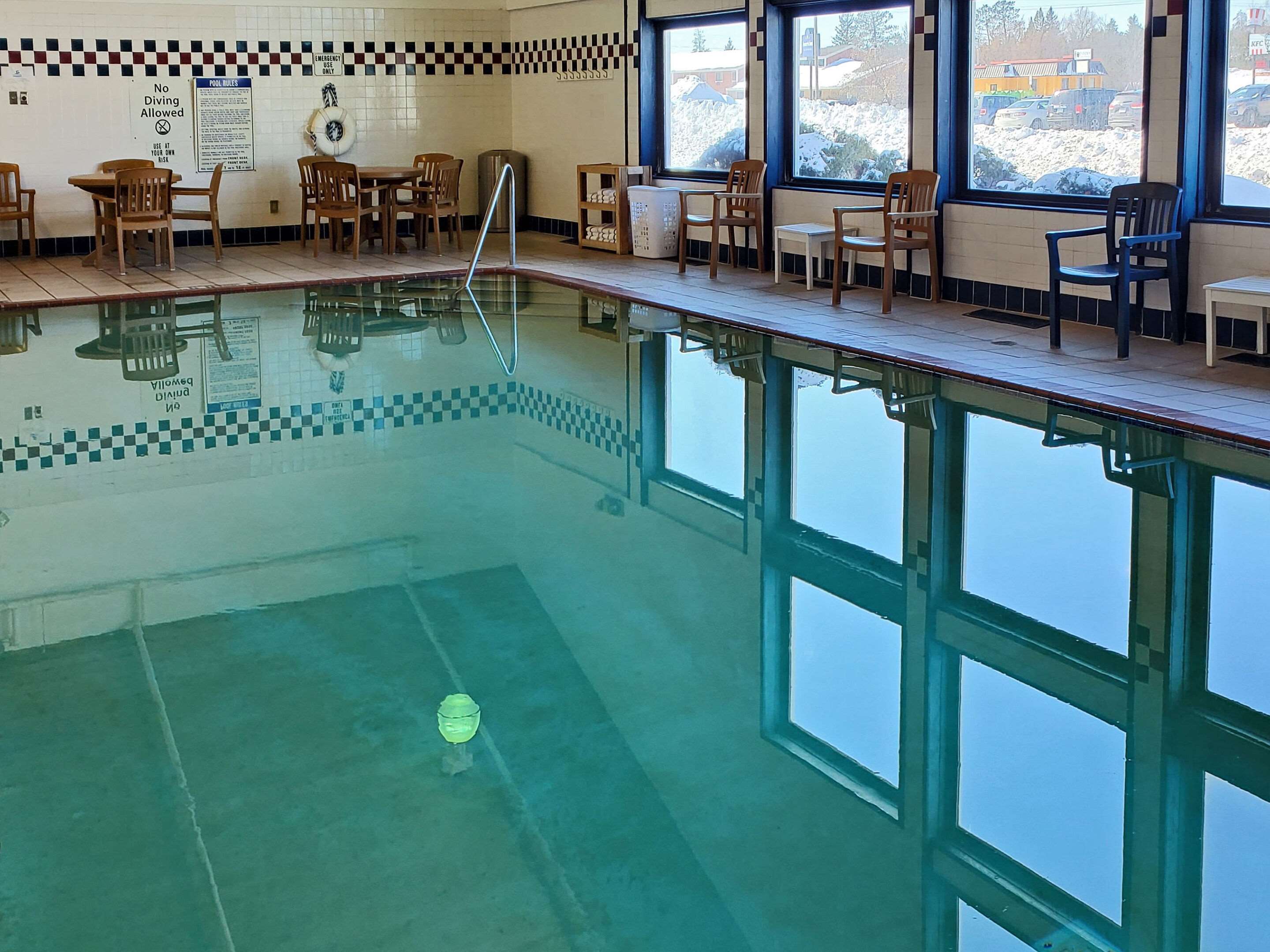 Indoor pool | City Express by Marriott Bemidji