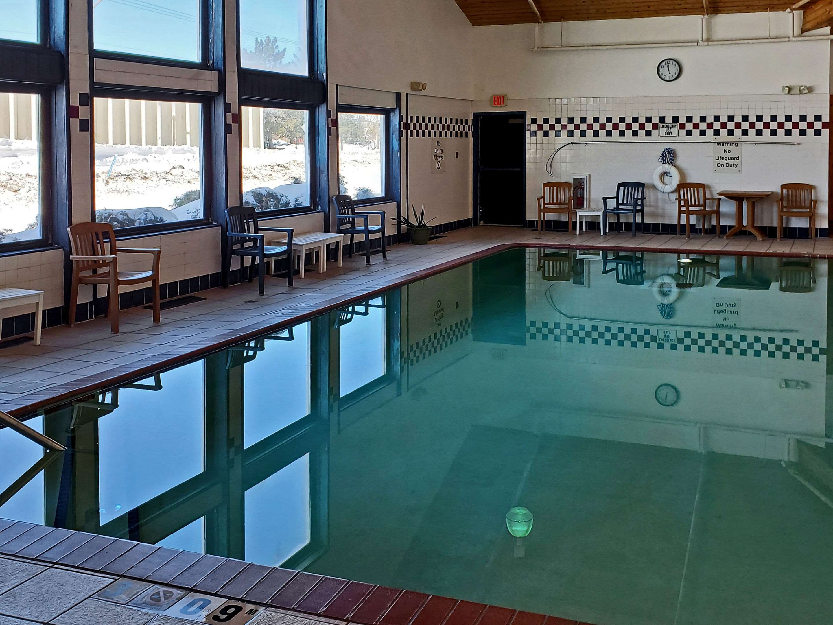 Indoor pool | City Express by Marriott Bemidji