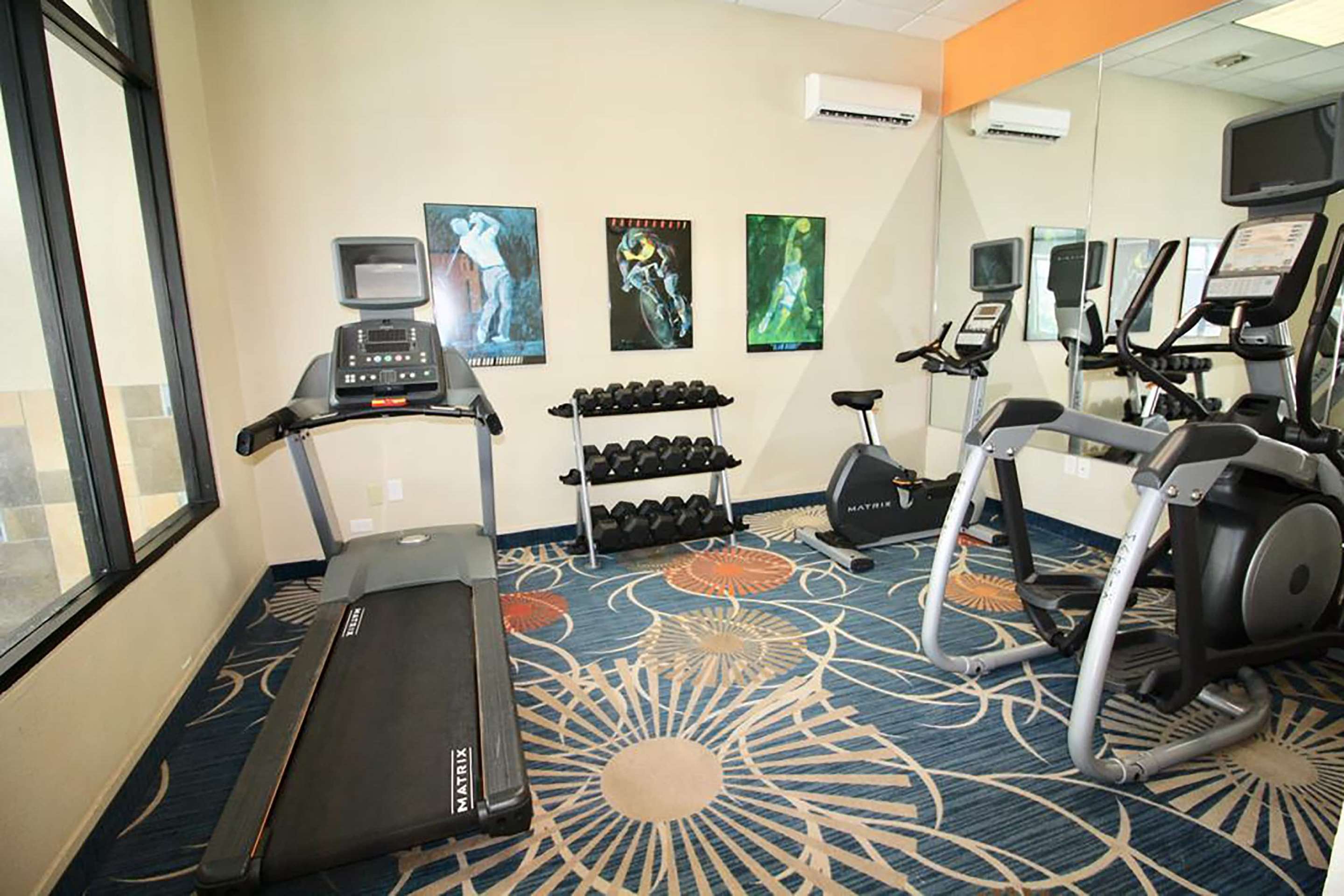 Health club | Days Inn & Suites by Wyndham La Crosse/Onalaska