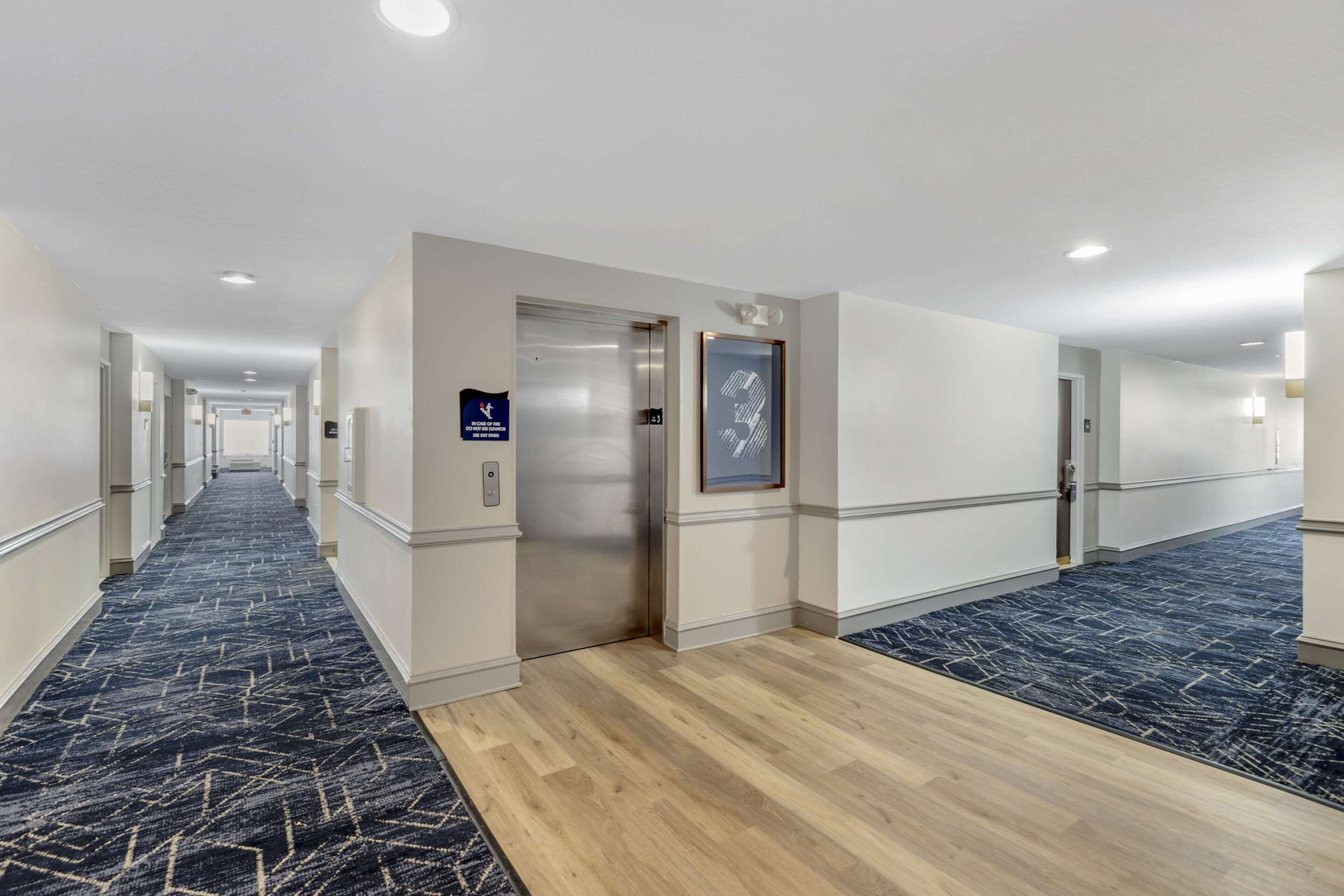 Interior corridors | Comfort Inn & Suites Andrews