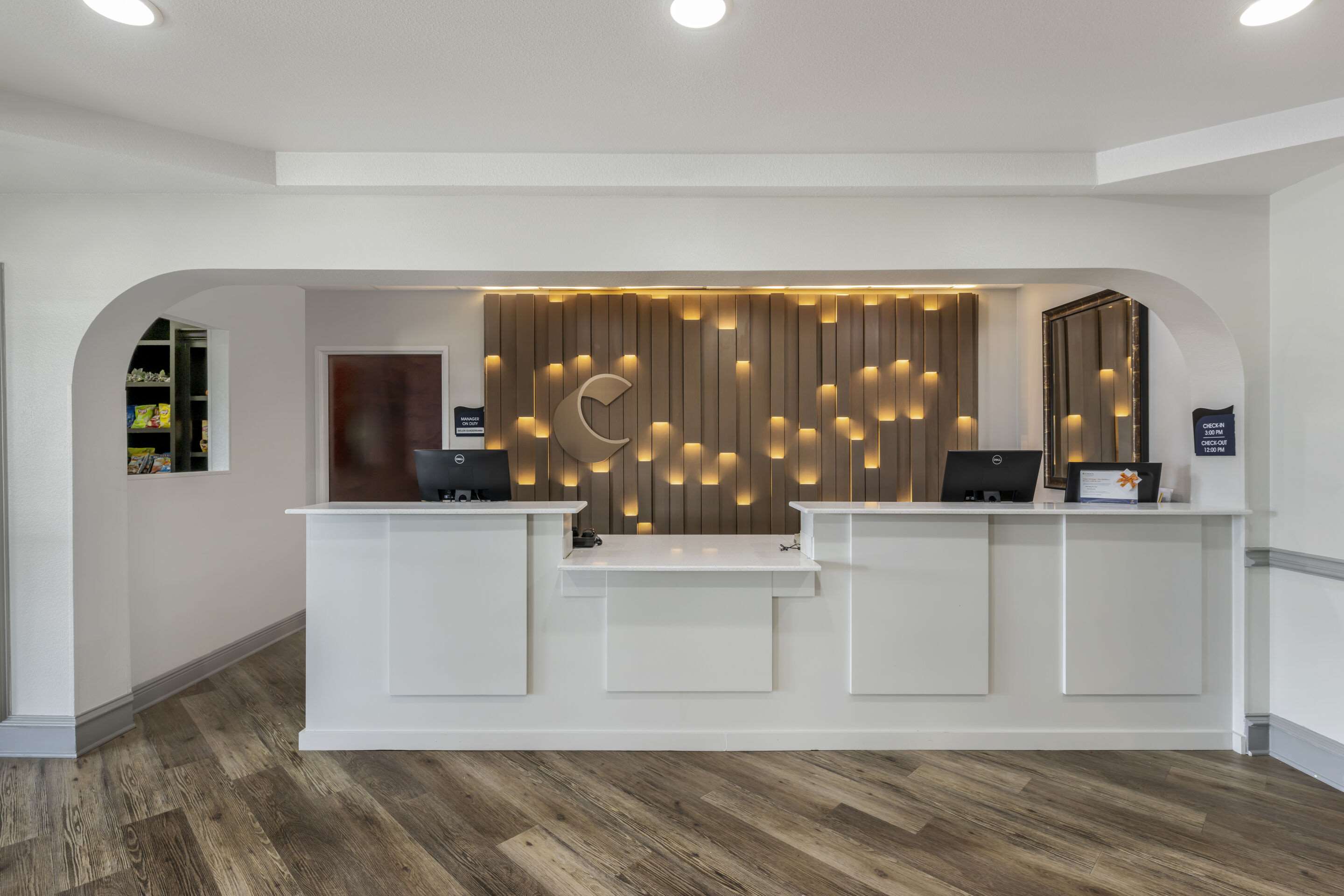 Front desk with friendly staff | Comfort Inn & Suites Andrews