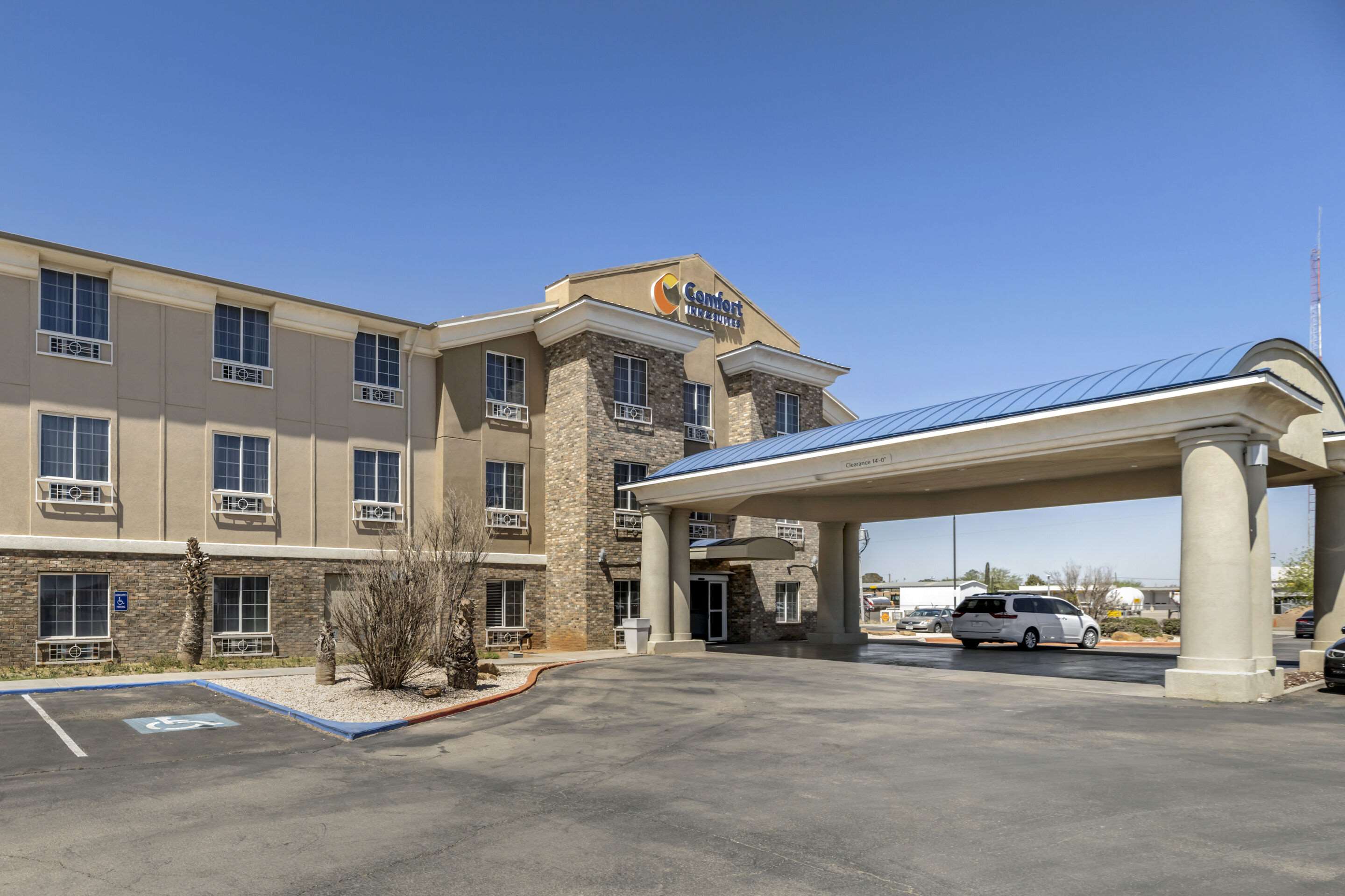 Hotel exterior | Comfort Inn & Suites Andrews