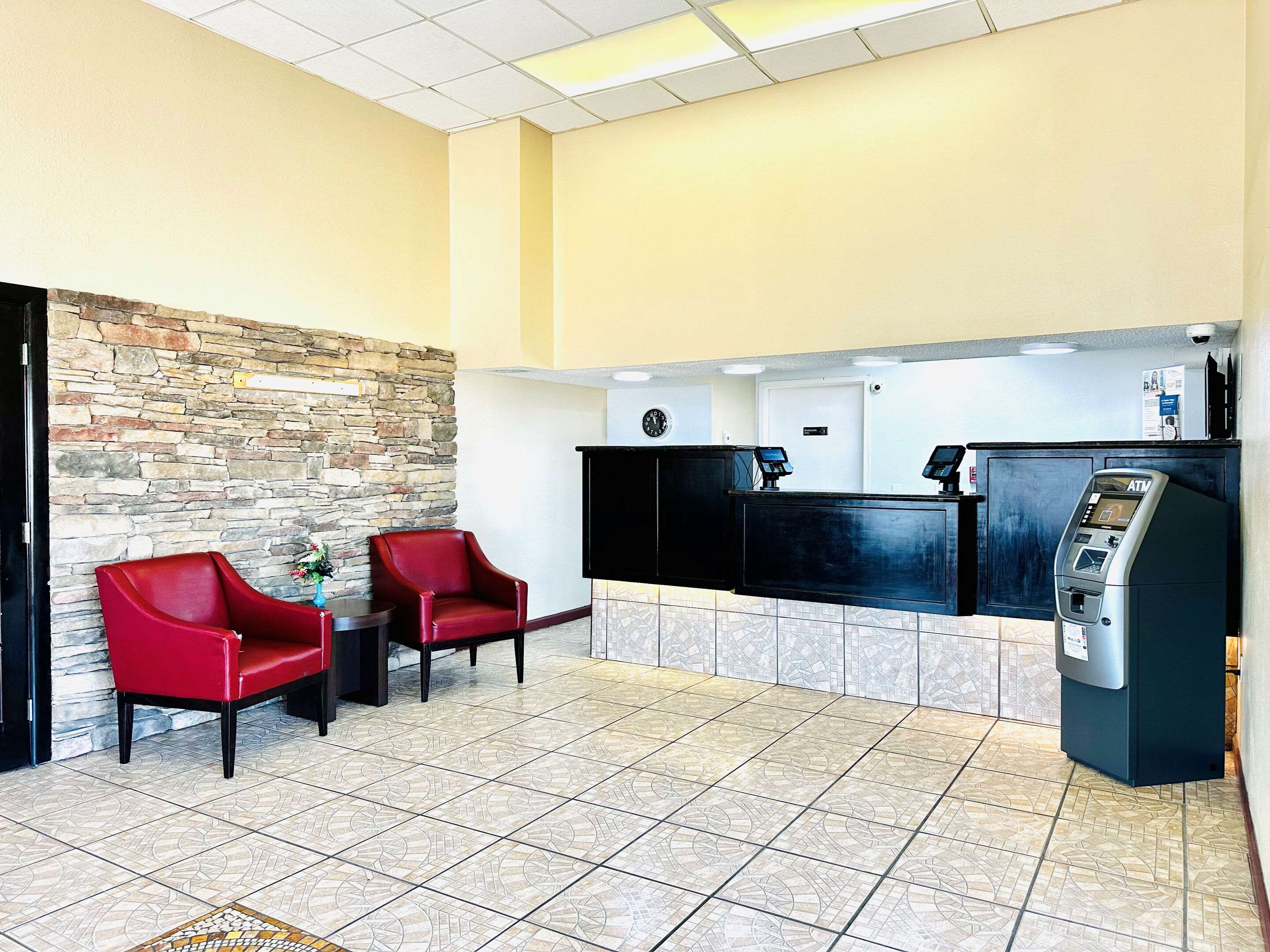 Hotel lobby | Econo Lodge