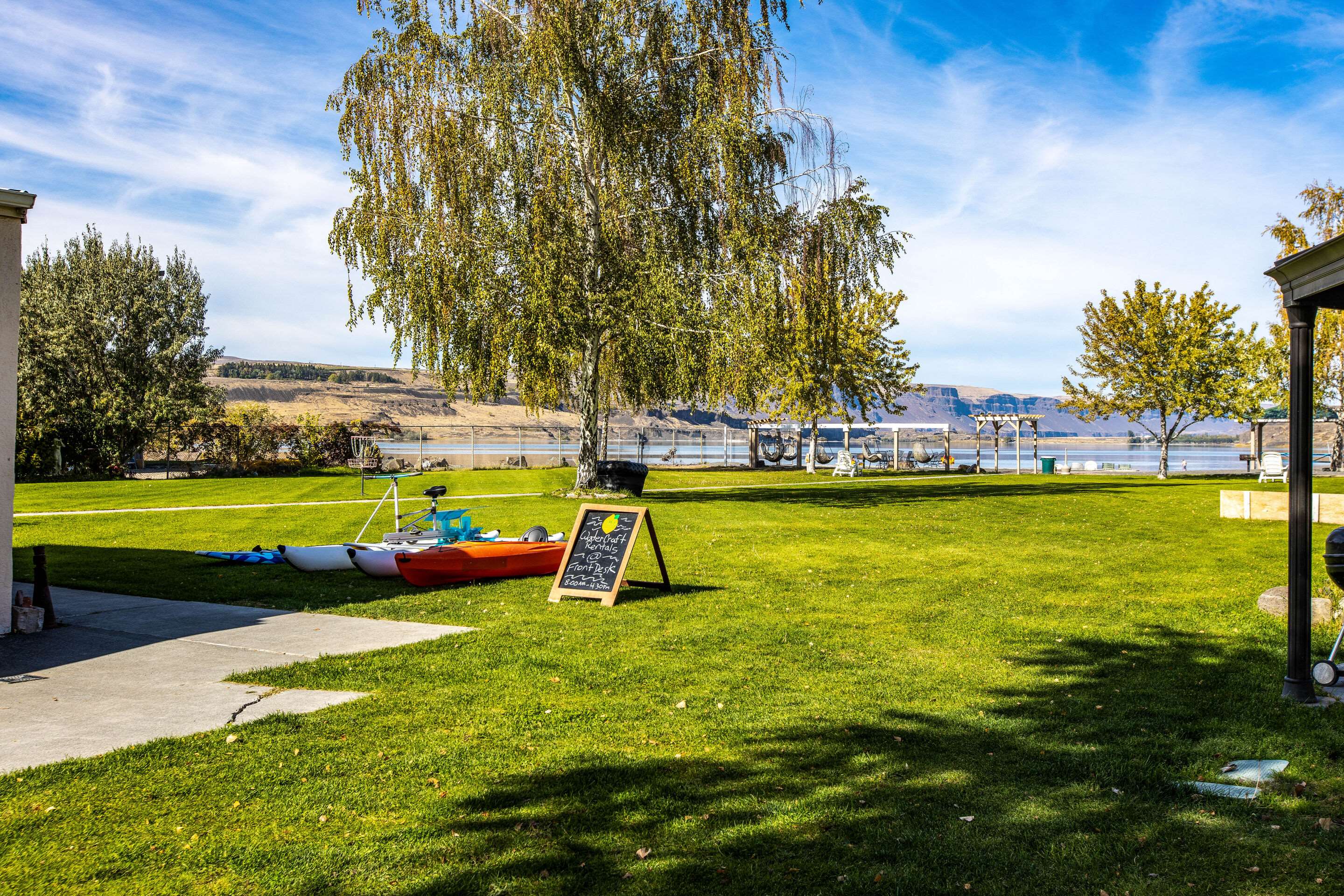 Patio | Soap Lake Natural Spa and Resort